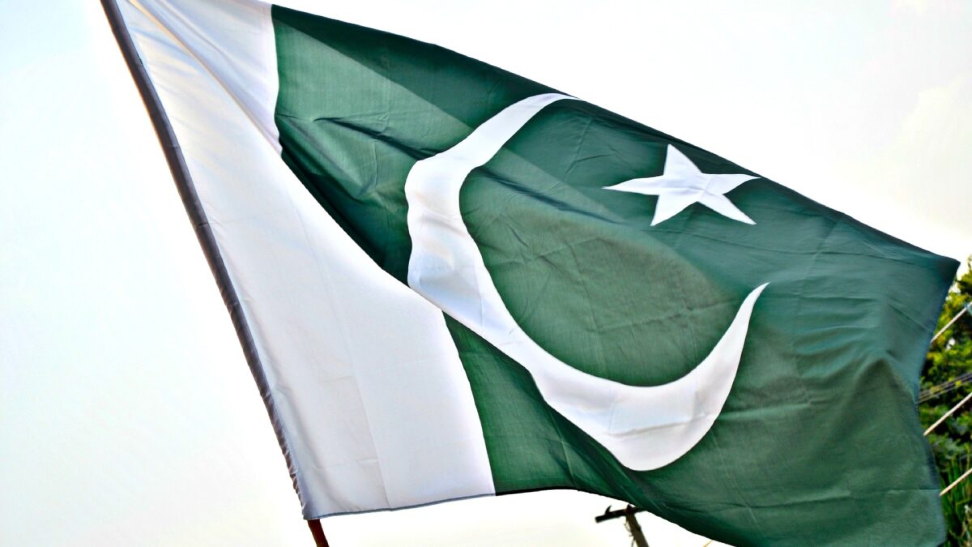Al menos 24 personas mueren en dos accidentes vehiculares en Pakistán