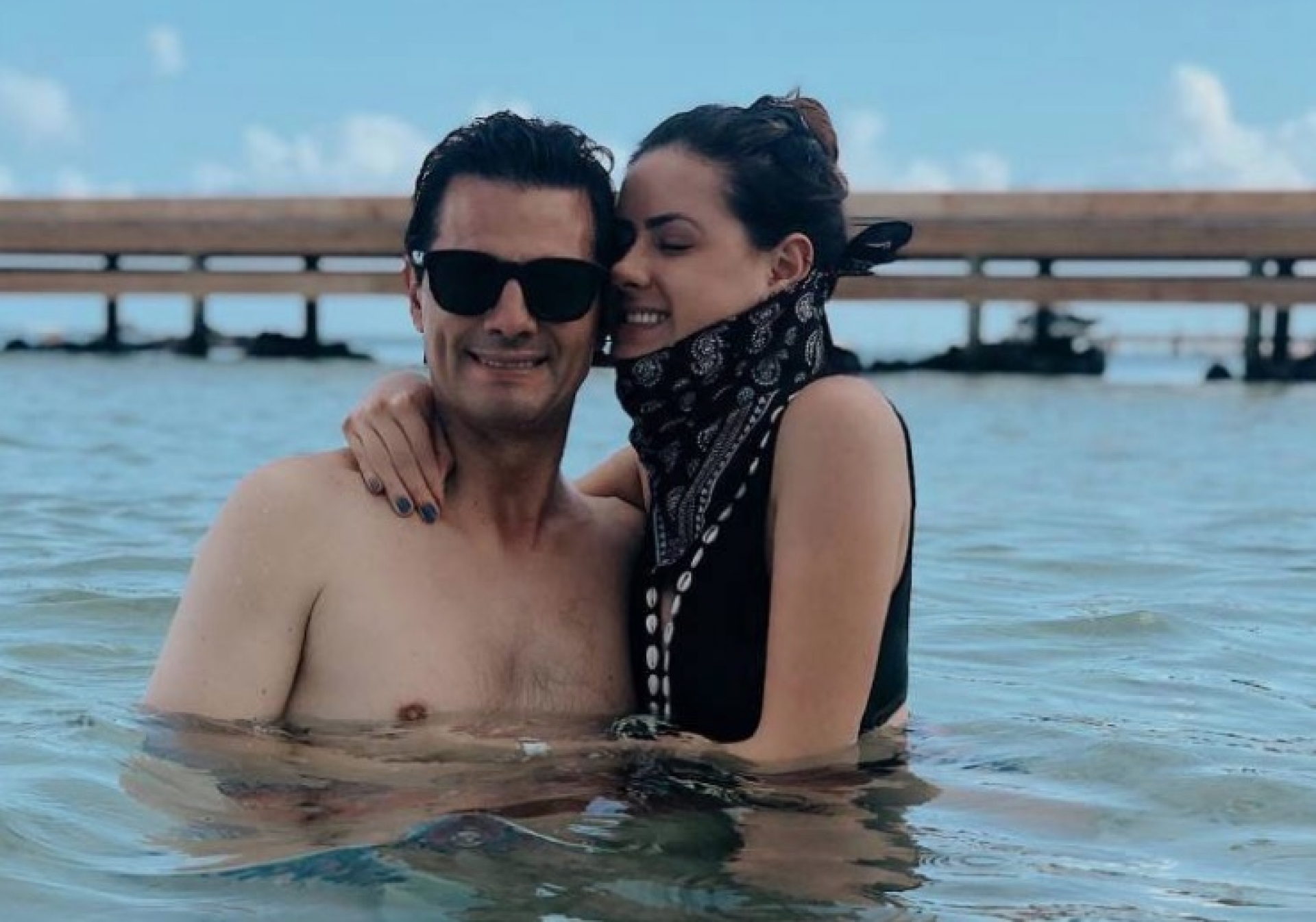 Reaparece Peña Nieto en Instagram; posa sin camisa