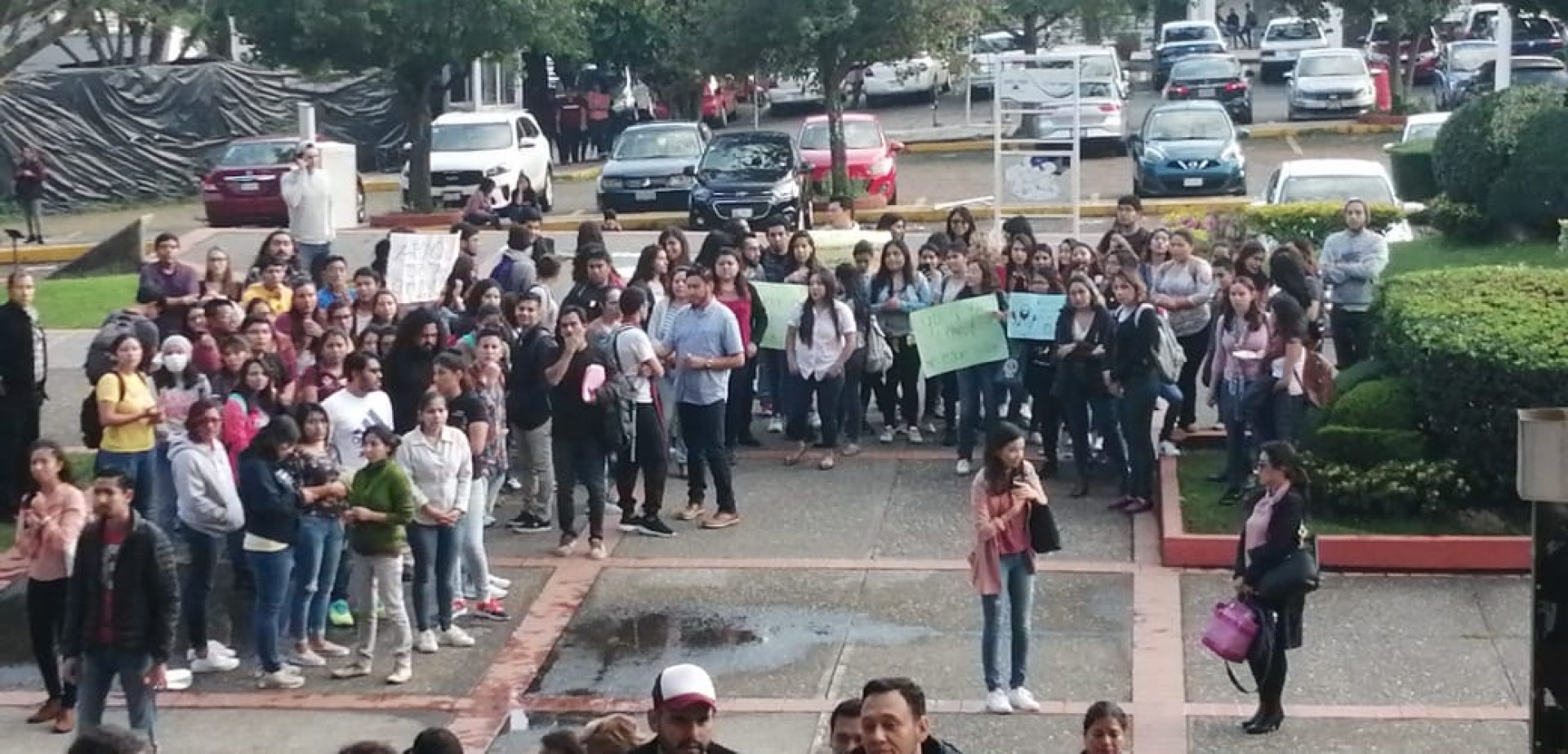Presentan alumnas de Psicología de la UAEM denuncia de acoso sexual y escolar