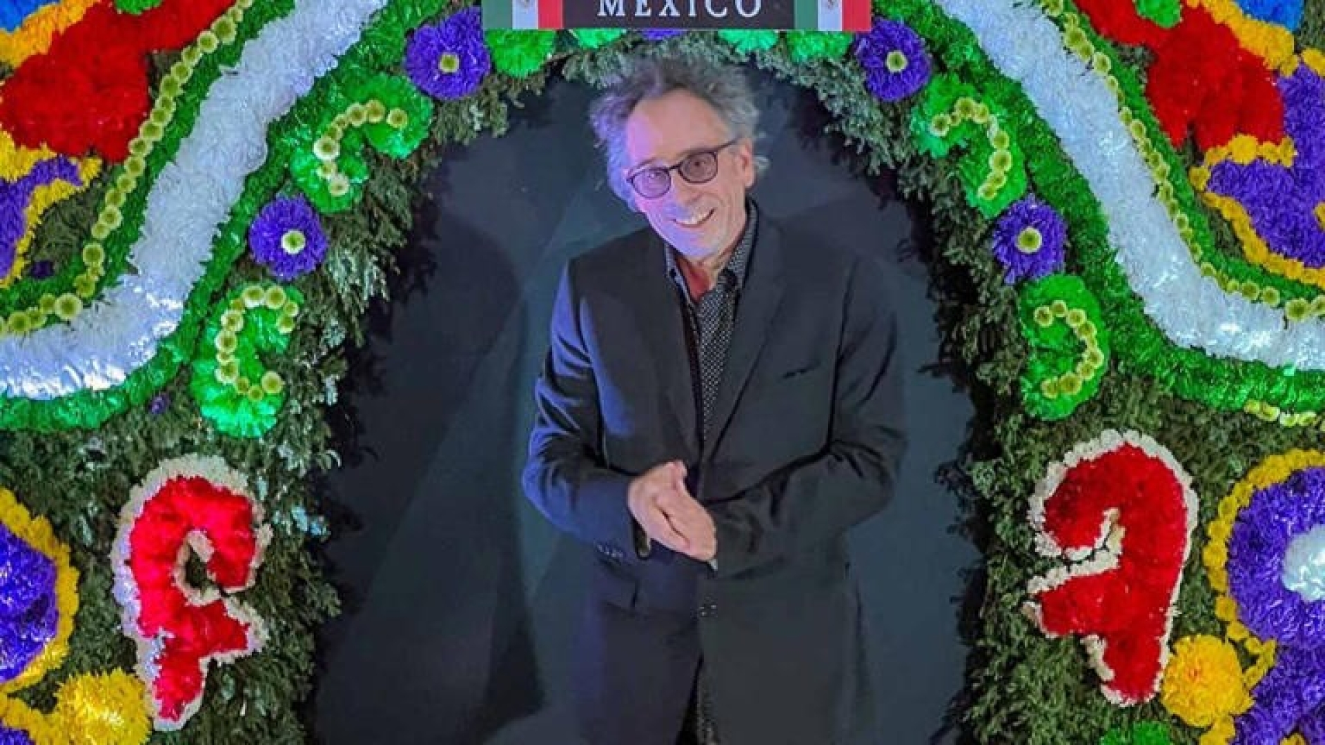 Tim Burton presenta en México el elenco de "Beetlejuice 2"