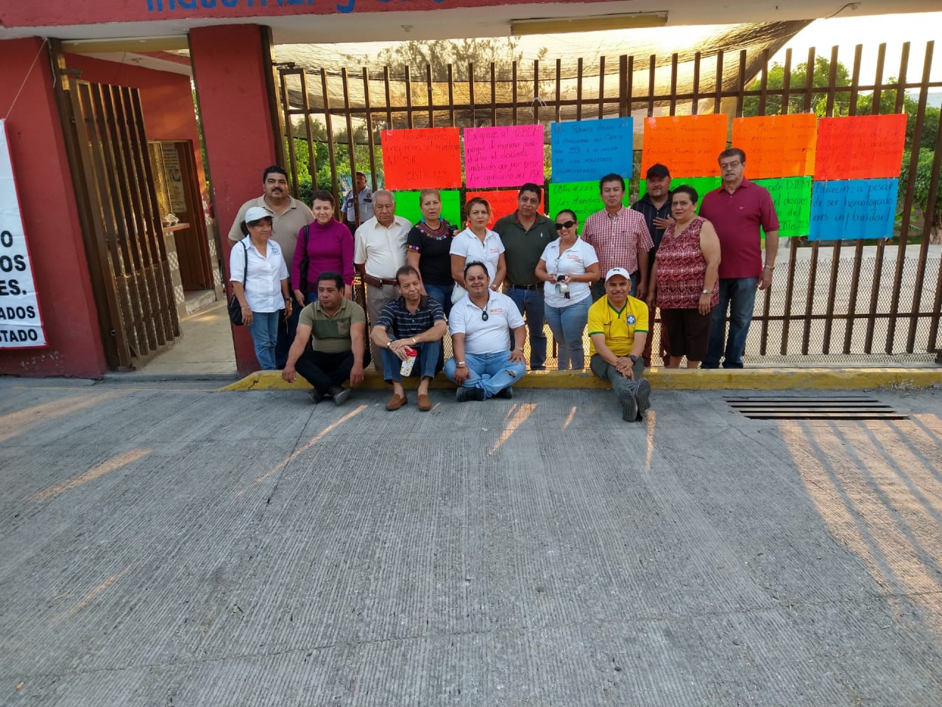 Inician homologados paro de labores en planteles de nivel medio superior