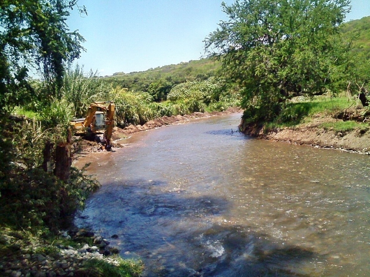 Llaman vecinos de la colonia Actopan  a iniciar trabajos de desazolve en el río Chalma