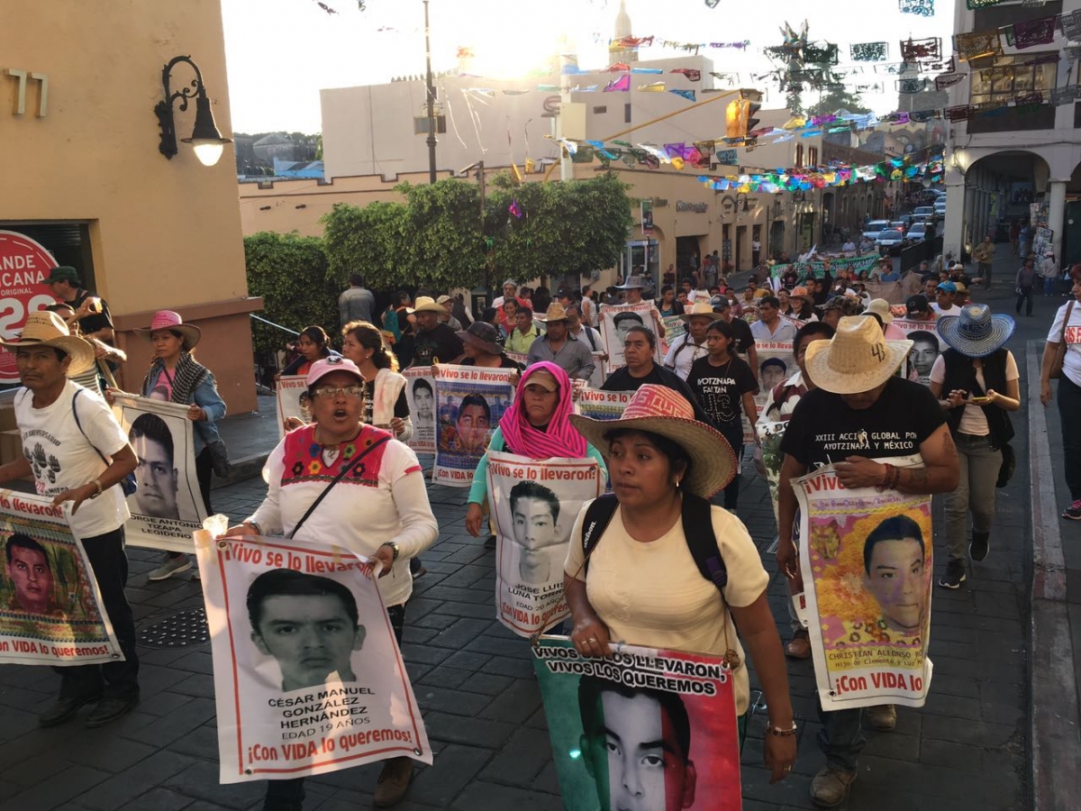 "Seguimos buscando a nuestros hijos": padres de Ayotzinapa