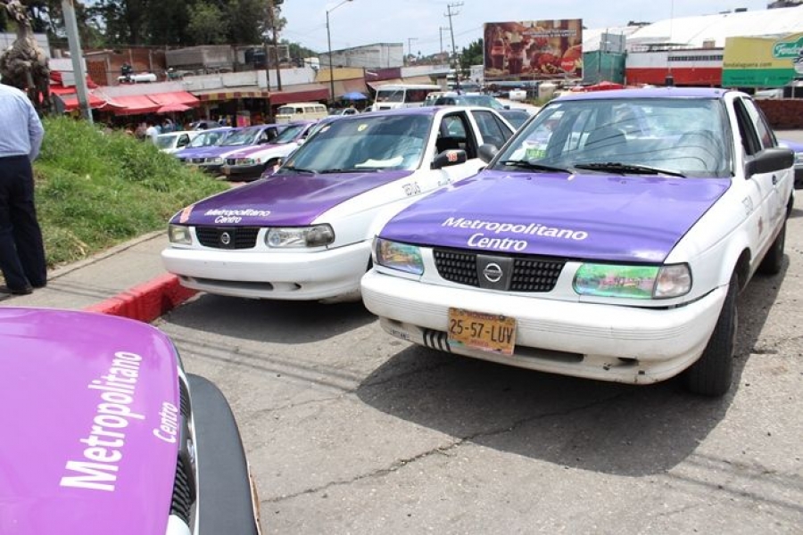 Taxistas regularizados temen quedarse sin placas