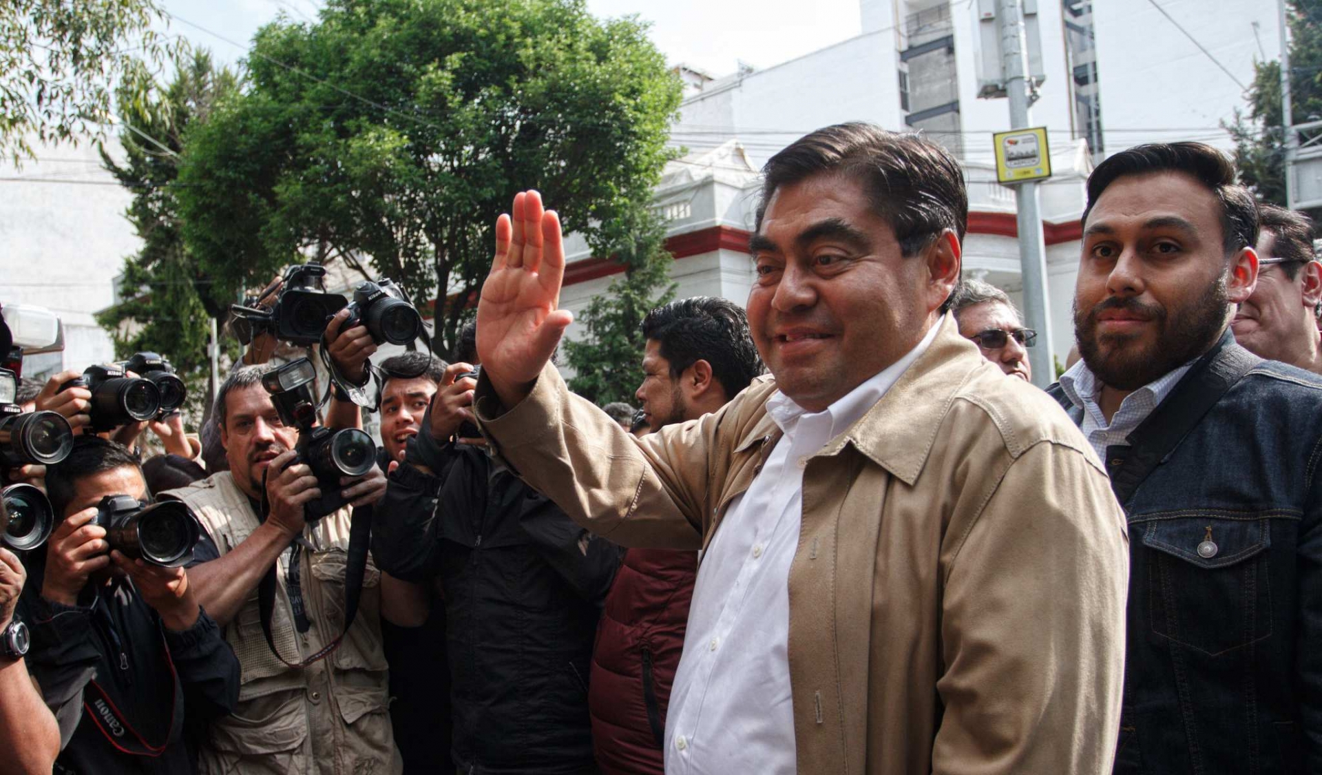 Miguel Barbosa pide anular la elección a gobernador en Puebla