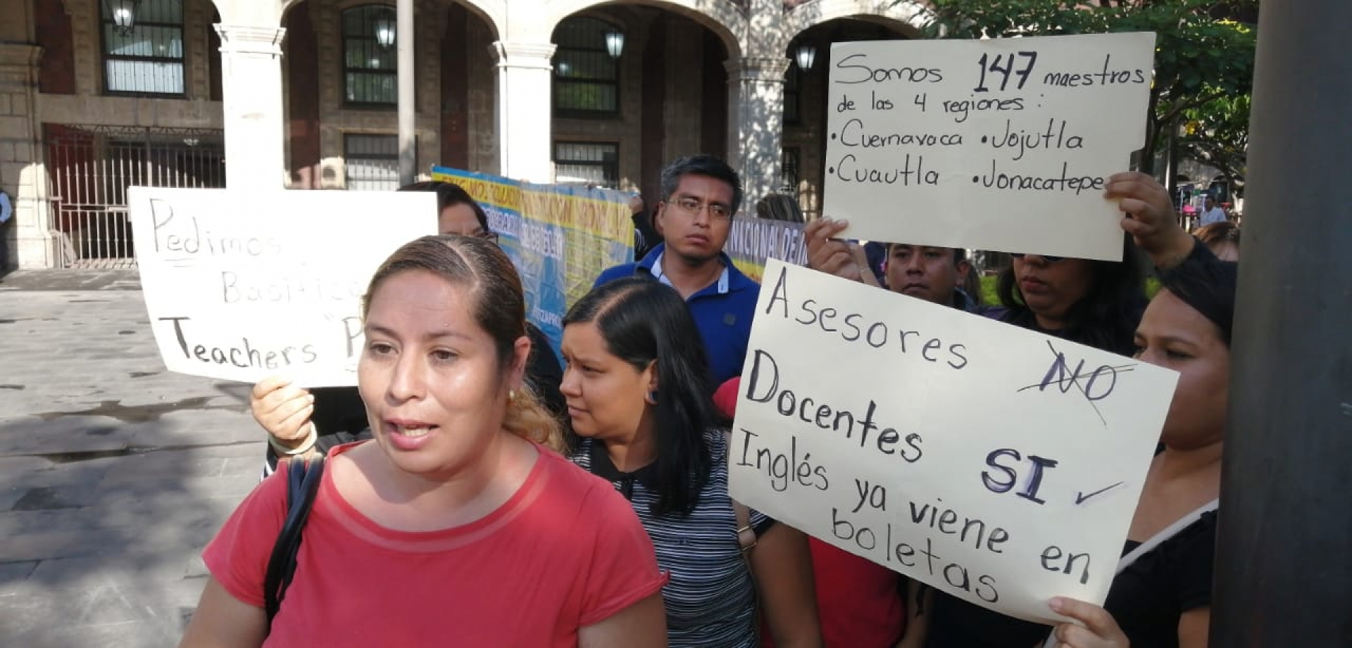 Maestros del programa nacional de inglés exigen basificación de 147 docentes