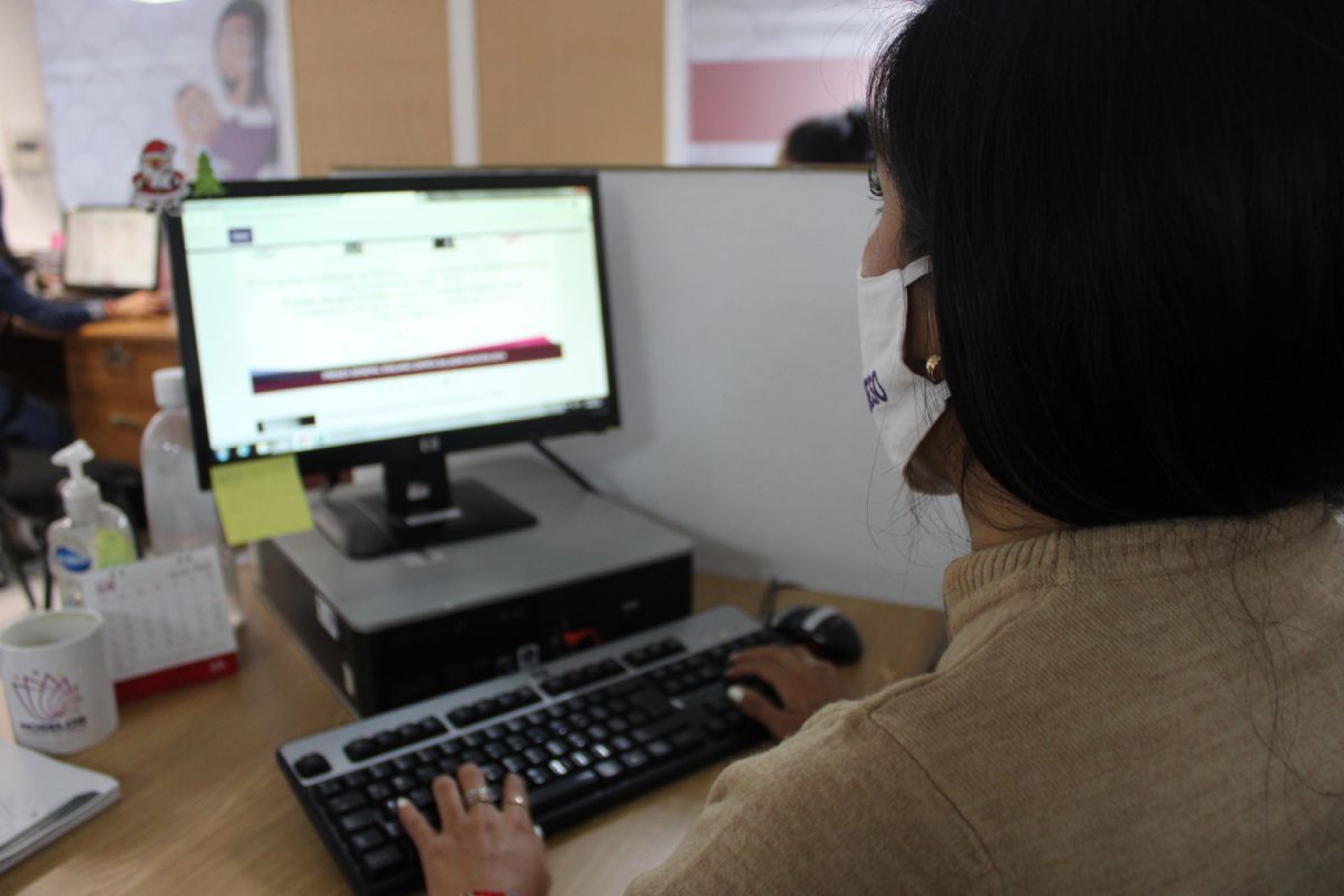 Recibe Sedeso más de cinco mil proyectos para mujeres jefas de familia