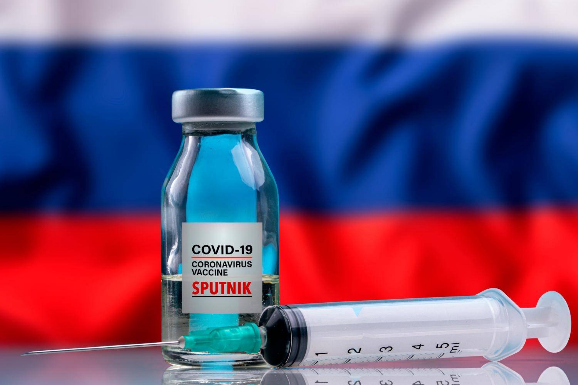 Vacunas rusas Sputnik V y EpiVaCorona sí son eficaces contra cepa británica