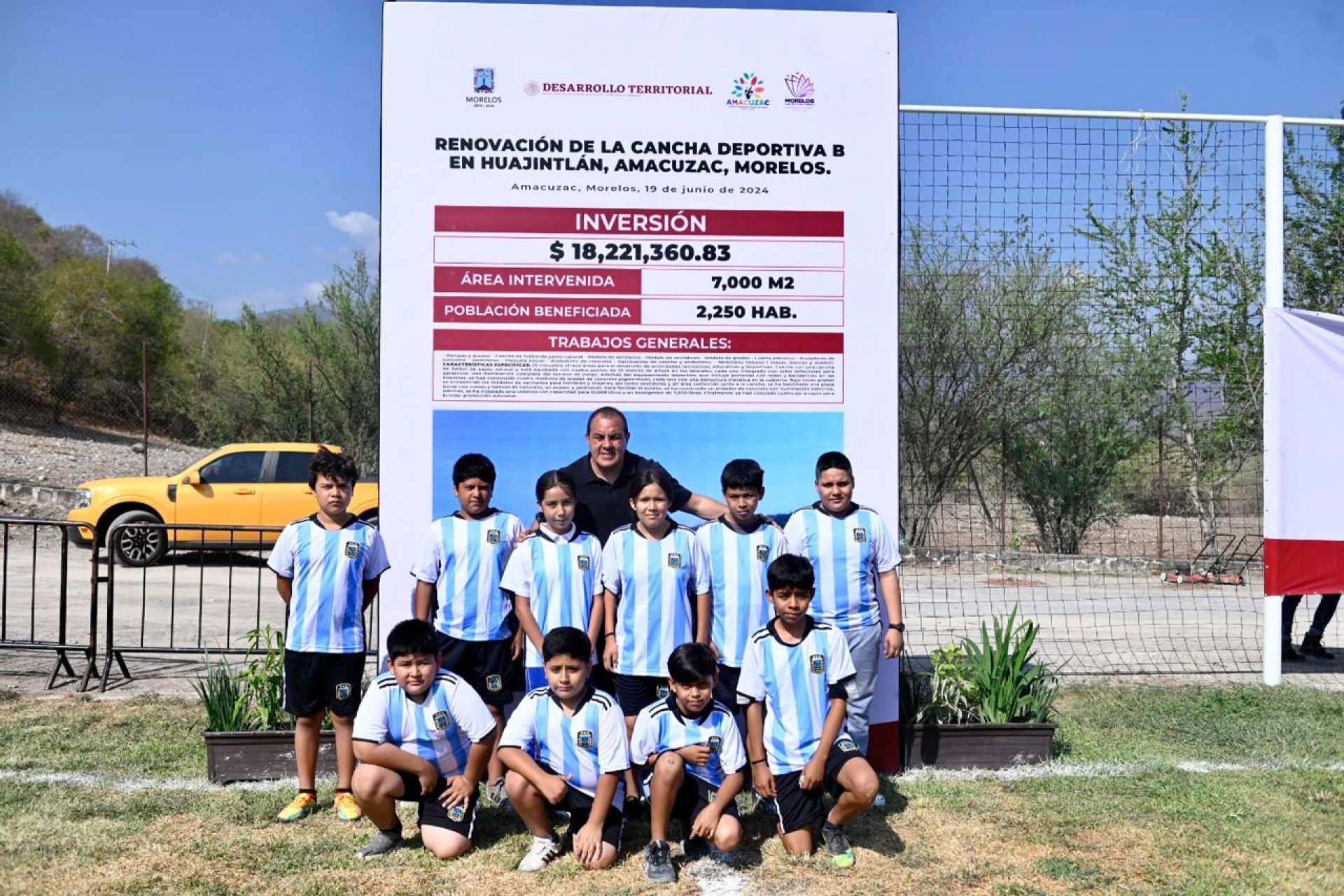 Entrega gobernador trabajos de rehabilitación de la unidad deportiva Huajintlán, en Amacuzac