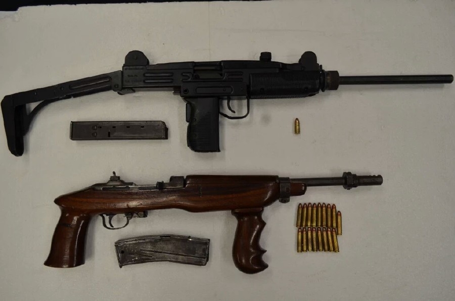 Llevaban armas largas en una camioneta