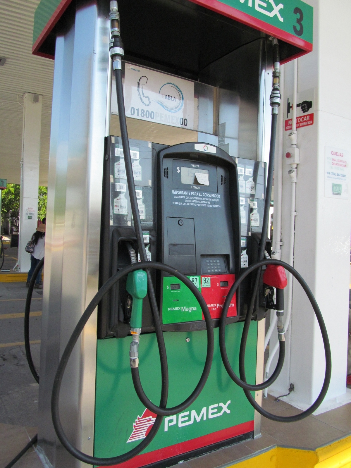Diputada culpa a secretario de Hacienda de “gasolinazo”