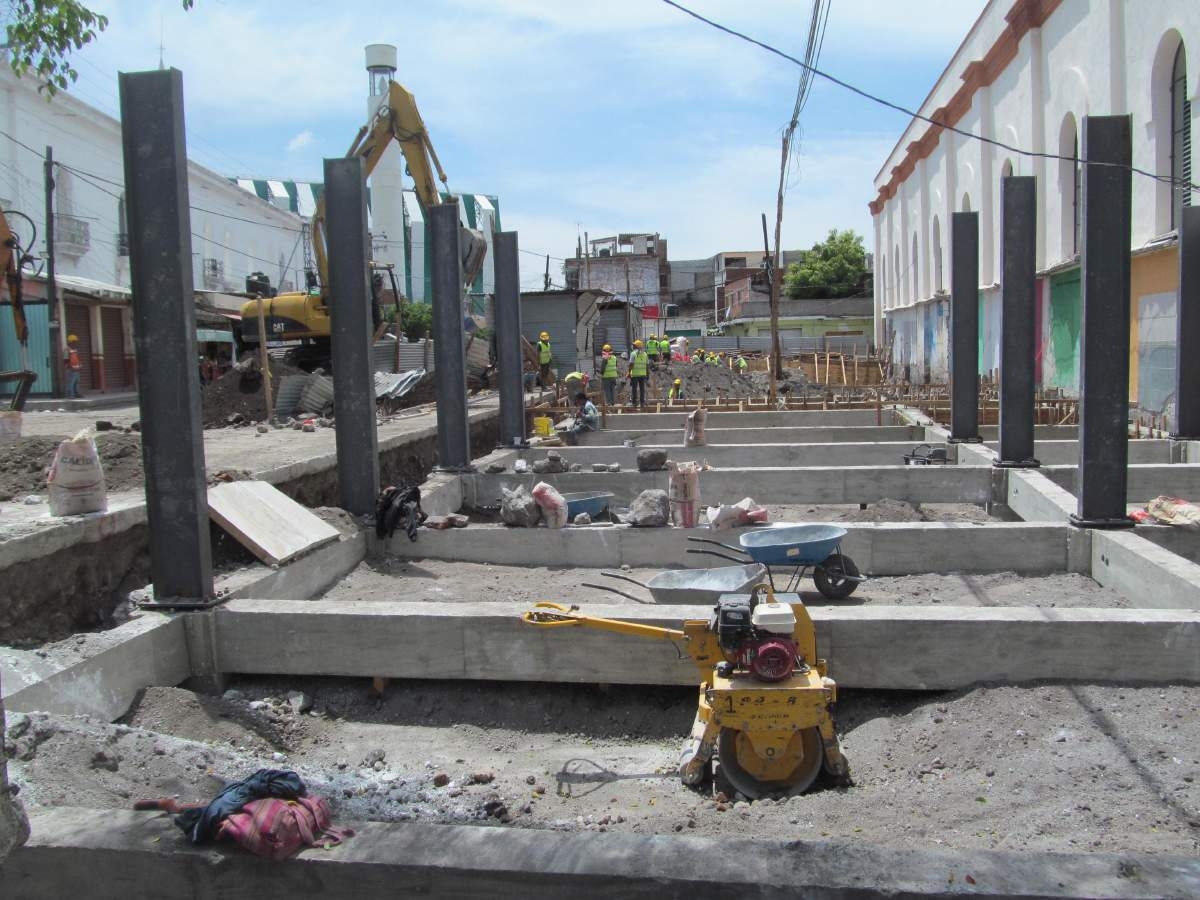 Avanza remodelación del mercado de Zacatepec