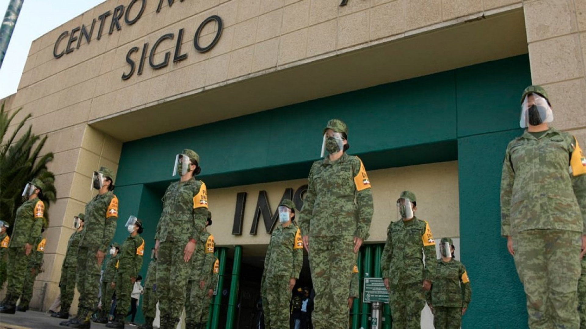 Así fue la primera capacitación del ejército para aplicar la vacuna contra COVID-19