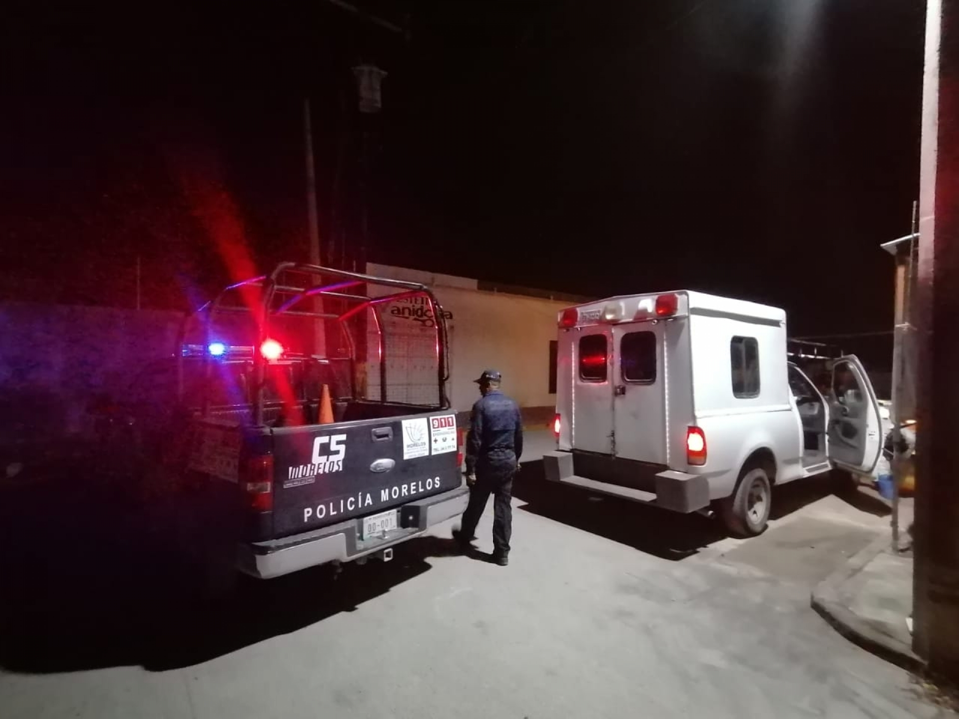 Hallan el cadáver embolsado de una mujer, en Tlaquiltenango