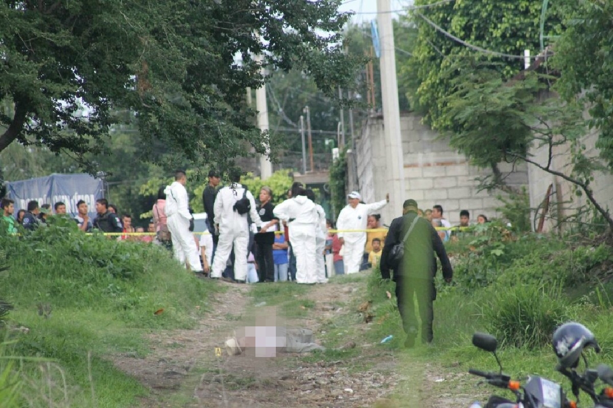 Asesinan a dos hombres a cuchilladas en Emiliano Zapata