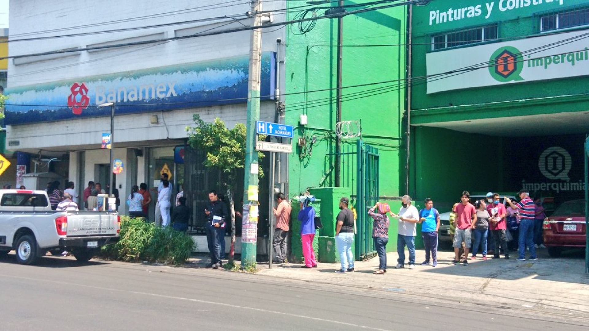 Instituciones bancarias limitan acceso y apertura de sucursales, por contingencia