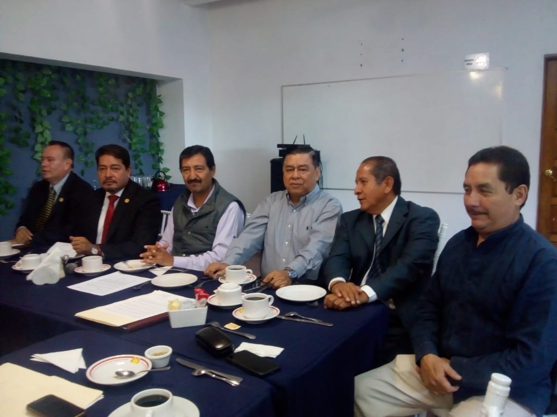 Abogados demandan remoción de fiscales