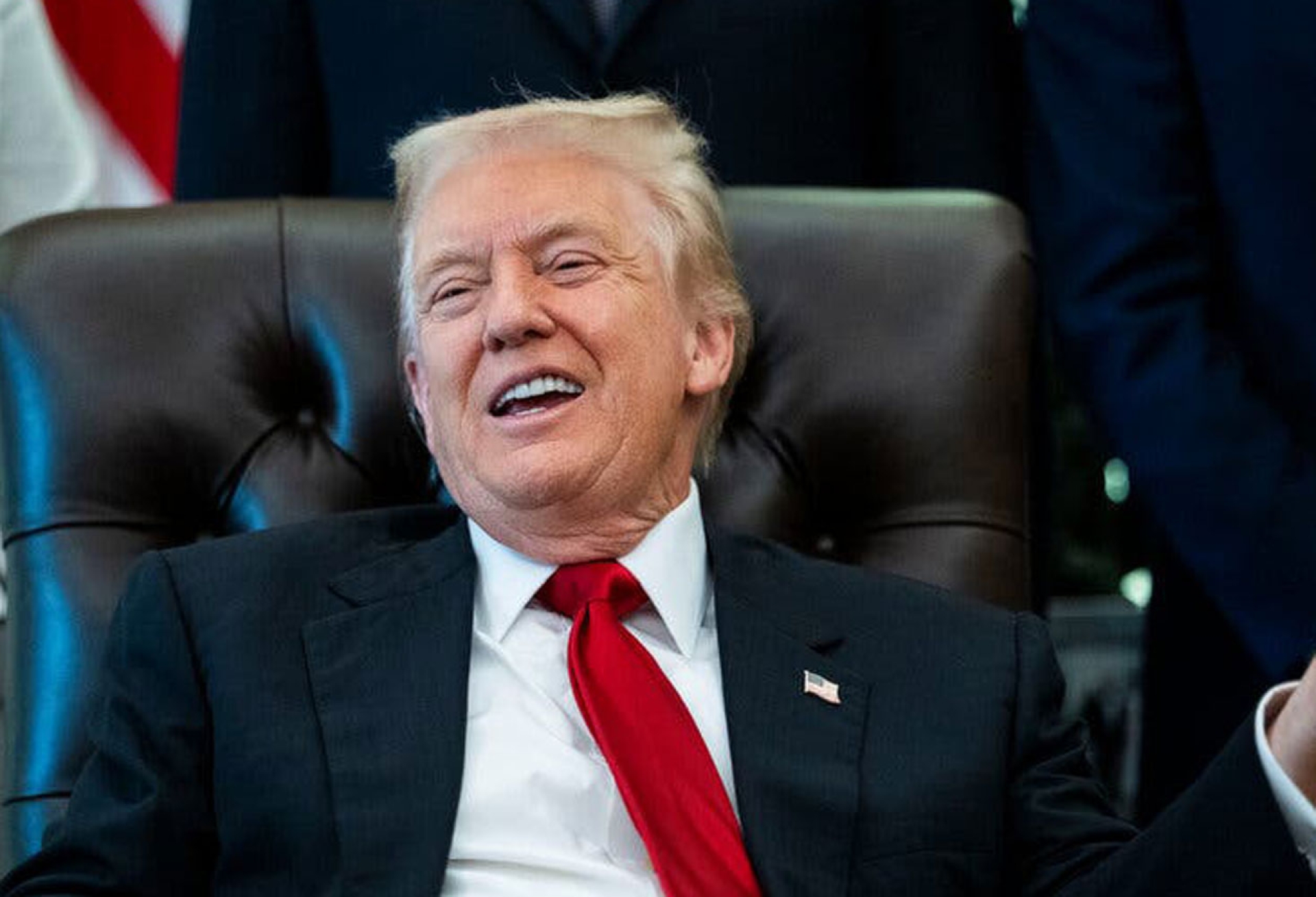 Nuevos correos de Epstein podrían revelar más vínculos con Trump