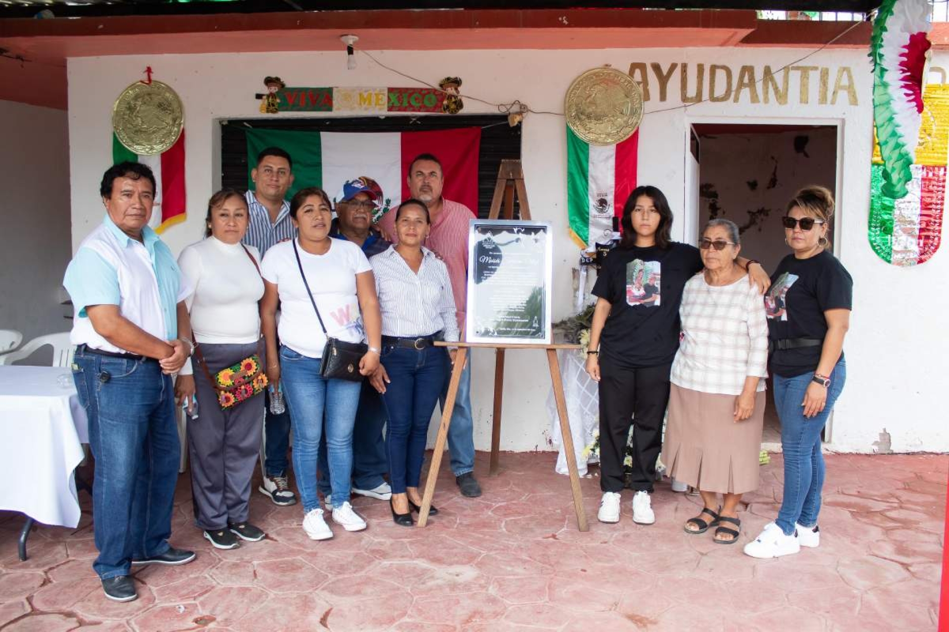 Develan placa en recuerdo de ayudante de la colonia Guadalupe de Jojutla