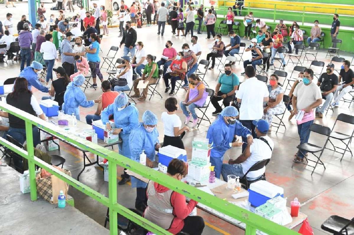 Inició en Cuautla aplicación de segunda dosis a personas de 40 a 49 años