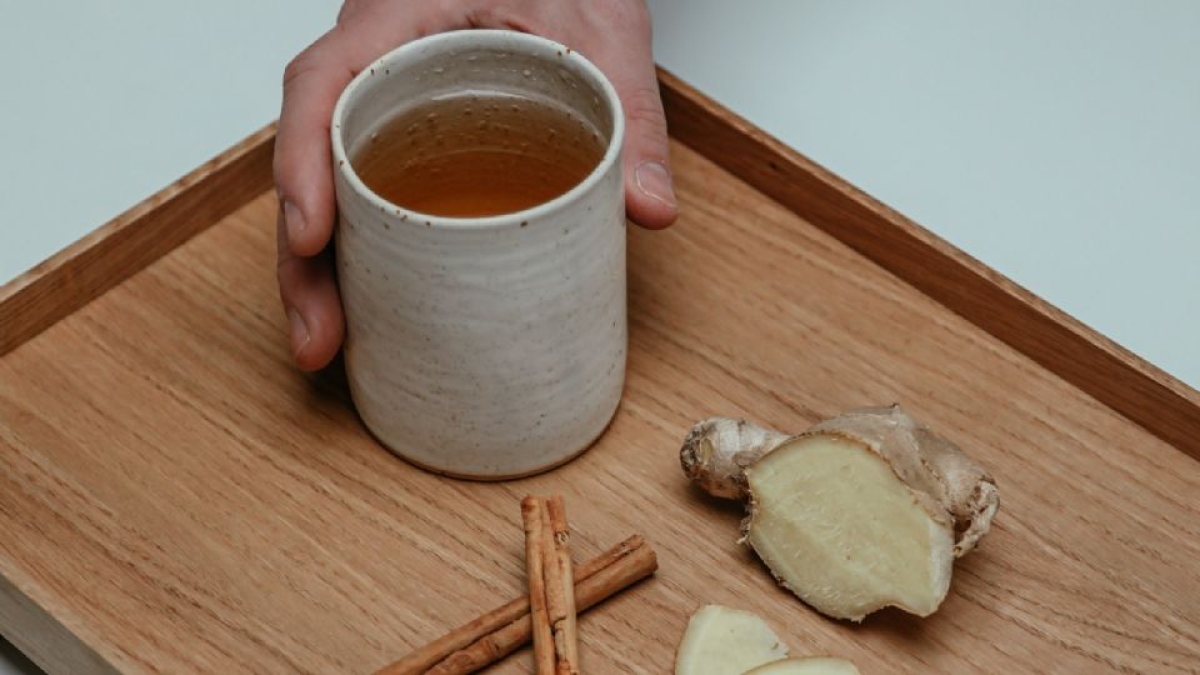 Agua de jengibre, la bebida ideal para tratar el estreñimiento de forma natural