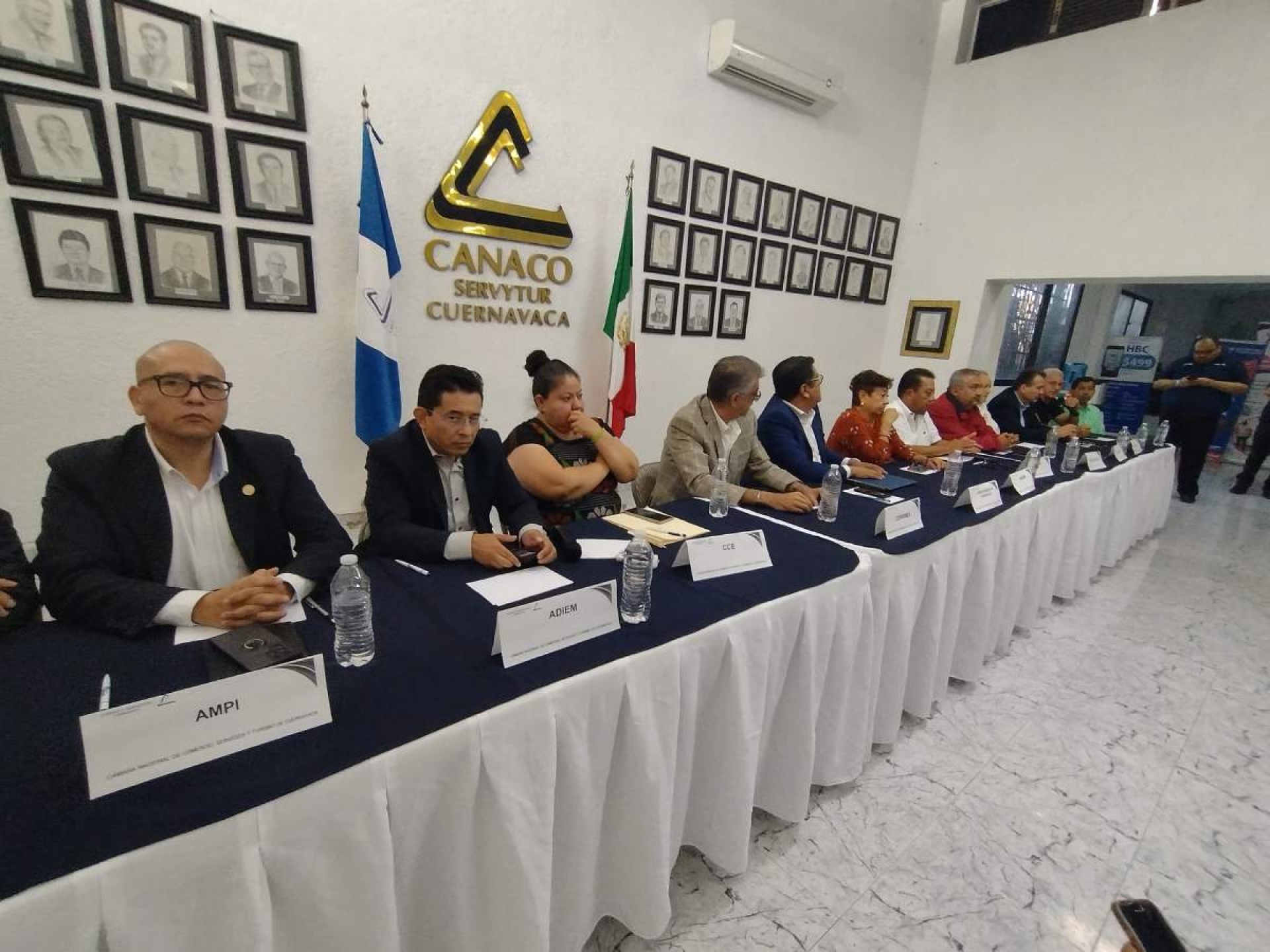 Cámaras empresariales reclaman por nuevos impuestos