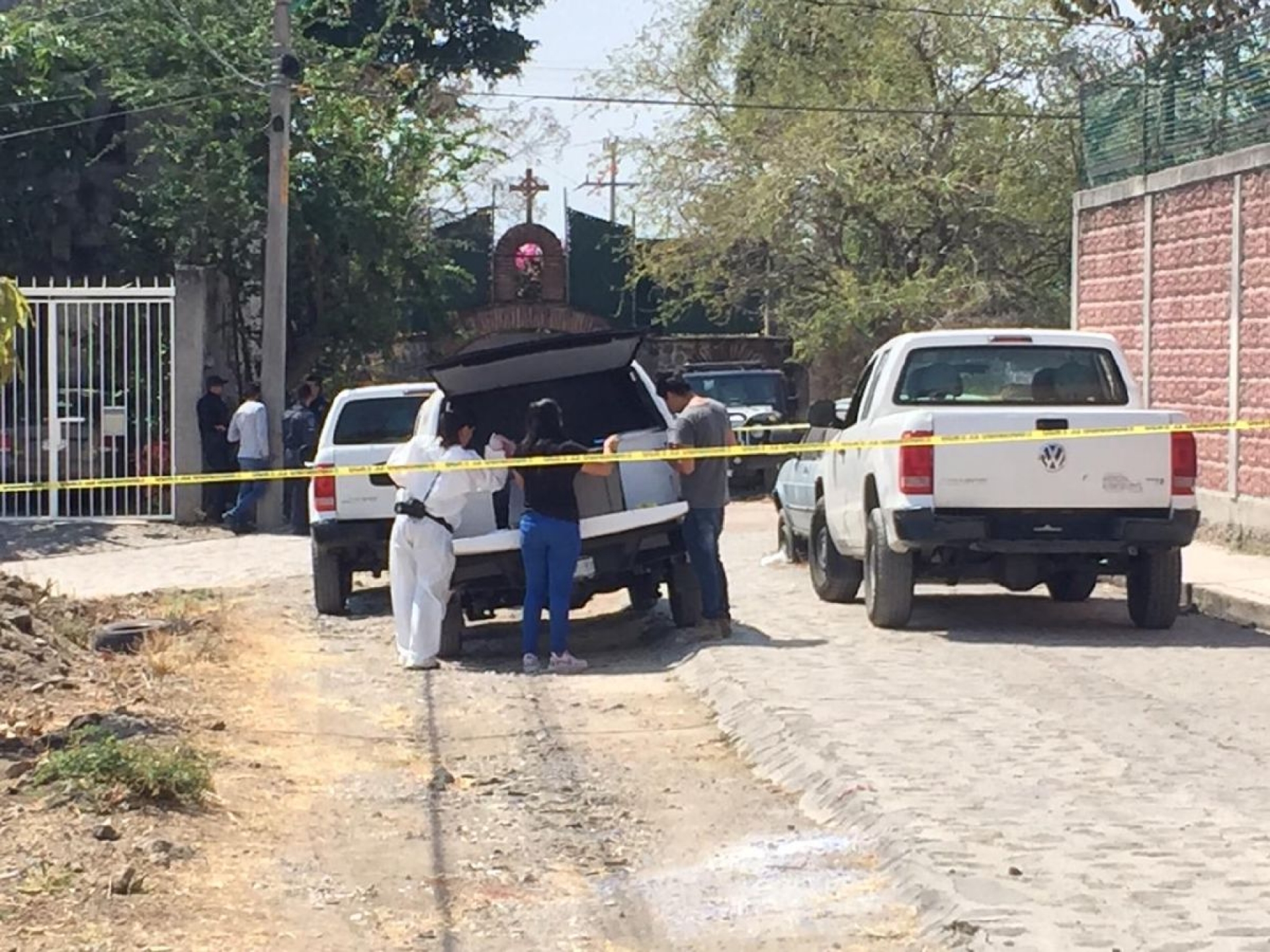 Abandonan un cadáver encobijado en Zapata