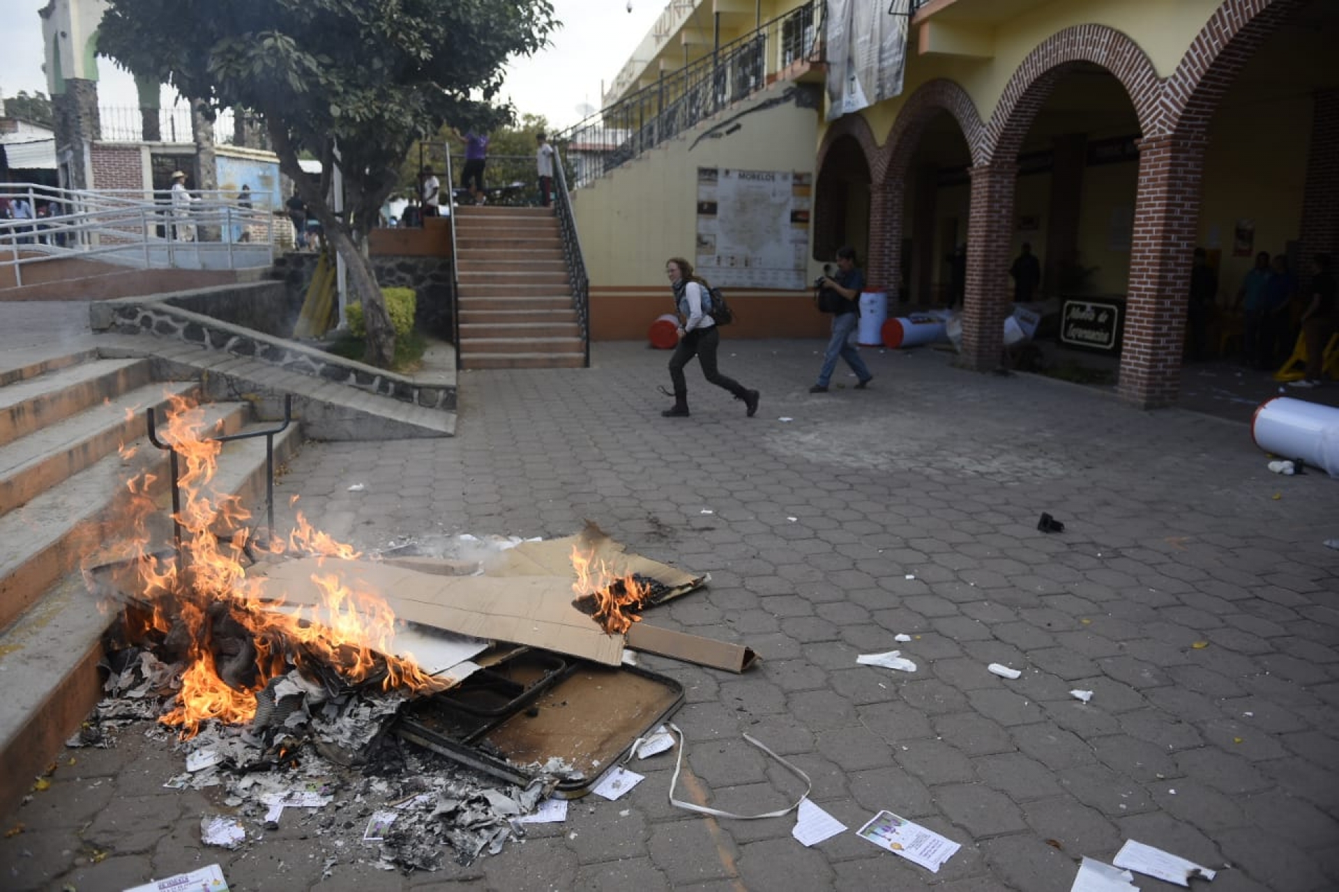 Destruyen casillas para consulta ciudadana en Temoac y Amayuca