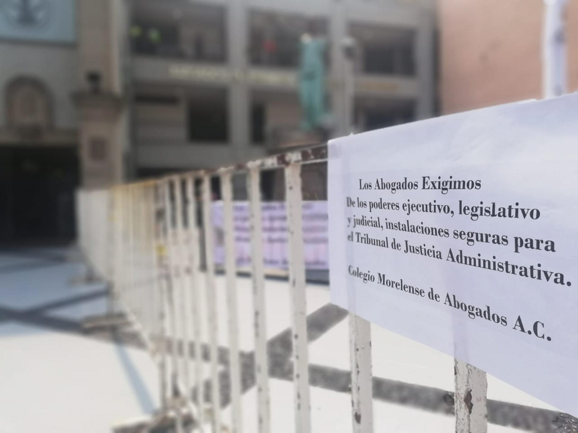 Exigen abogados instalaciones seguras para el Tribunal de Justicia Administrativa