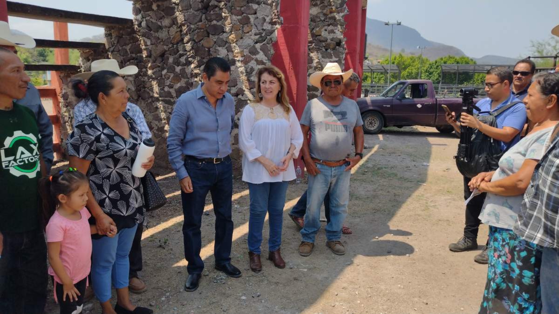 Inició Margarita González gira de agradecimiento
