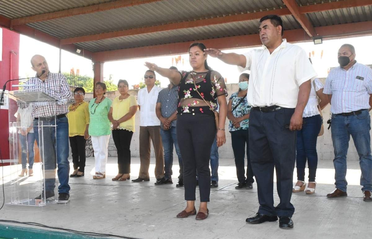 Con cuatro meses de retraso toma posesión delegado de Tetelcingo