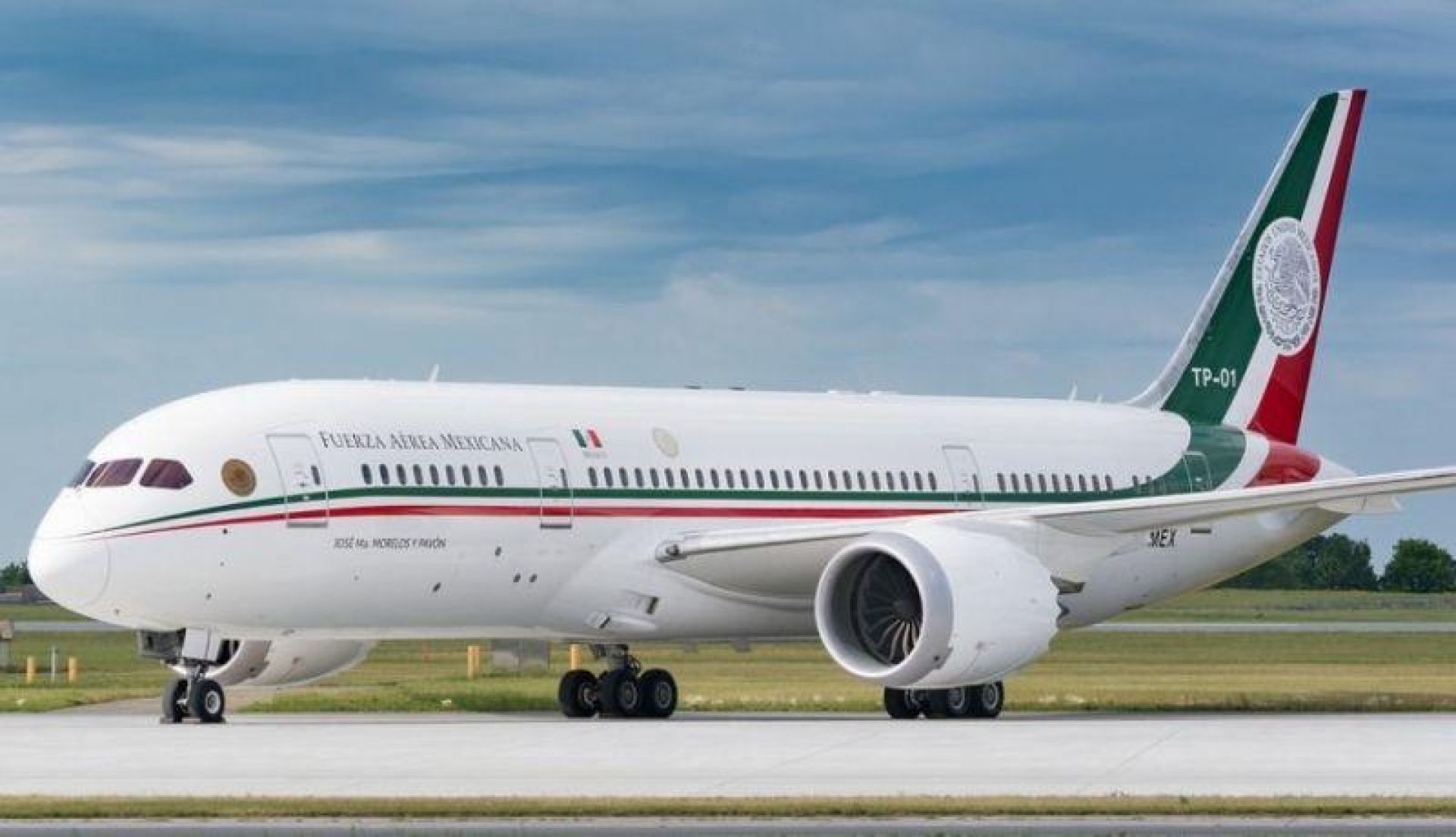 'Ya se trabaja en plan para vender avión presidencial': Alfonso Romo
