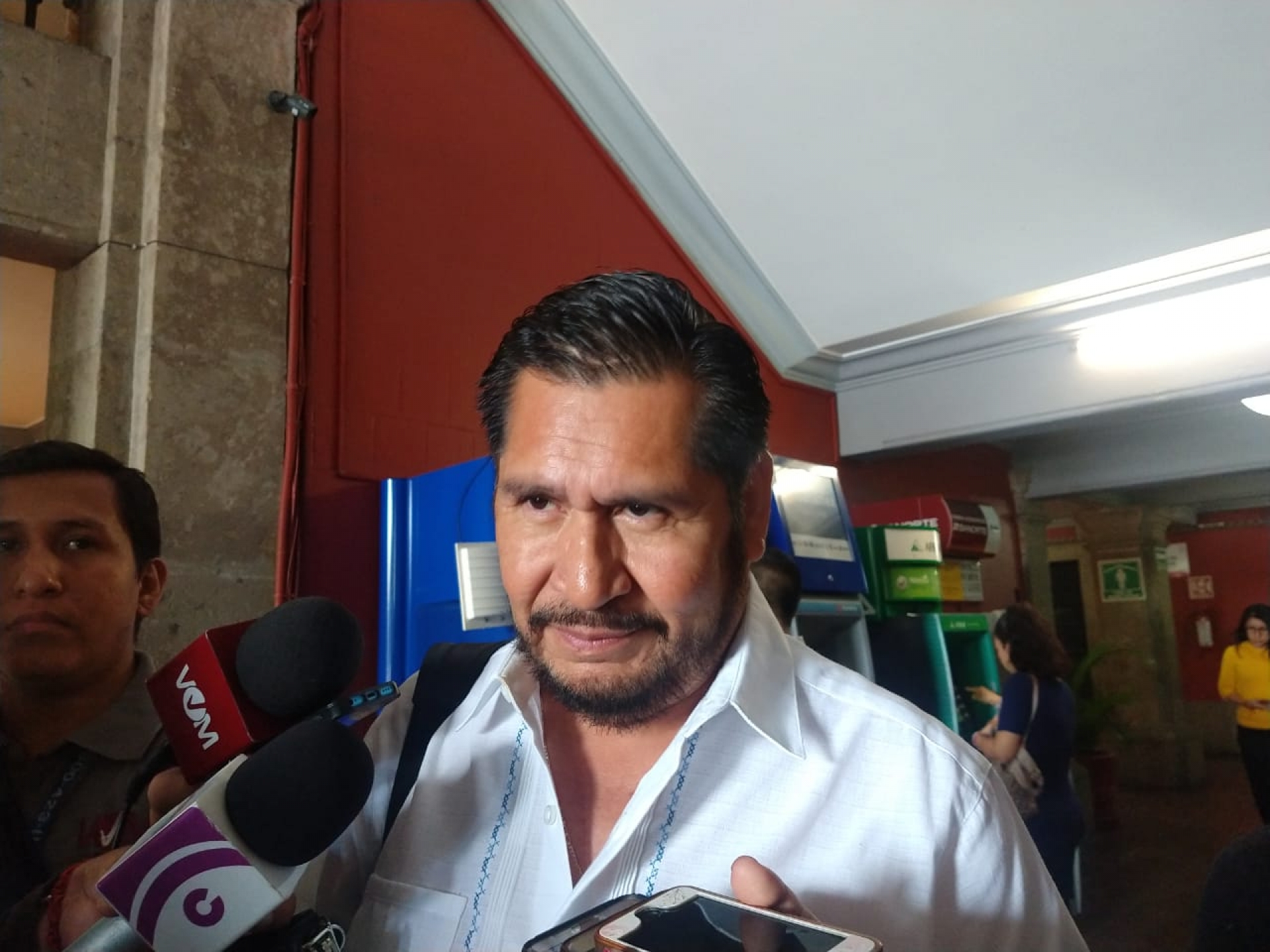 Analiza Ejecutivo acuerdo por el que se reduce permanencia de magistrados