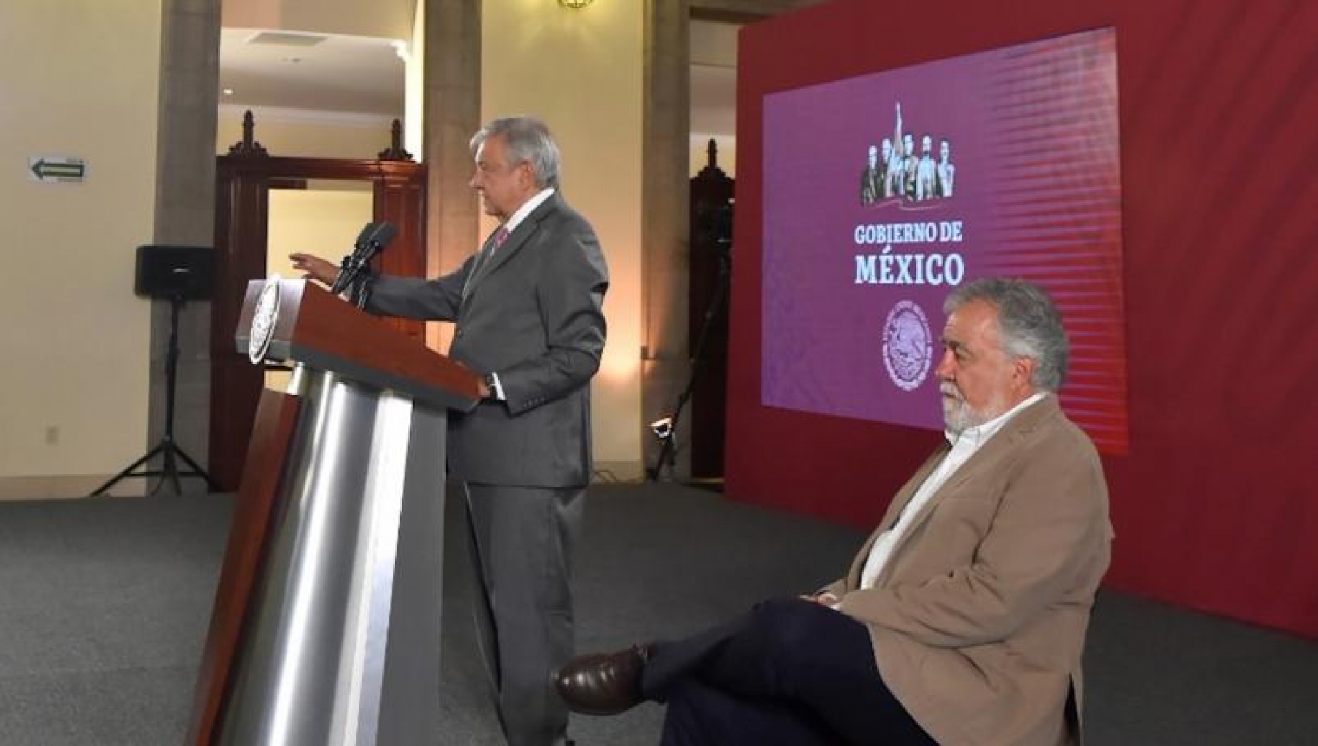 AMLO se pronuncia a favor de reducir el número de legisladores plurinominales