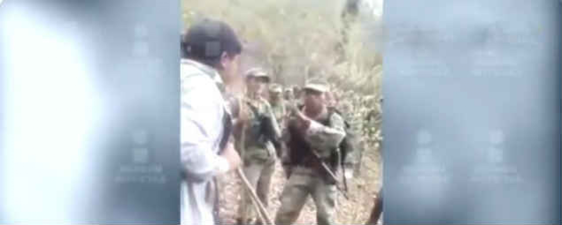 Niños armados bloquean el paso de militares a sembradíos de amapola (VIDEO)
