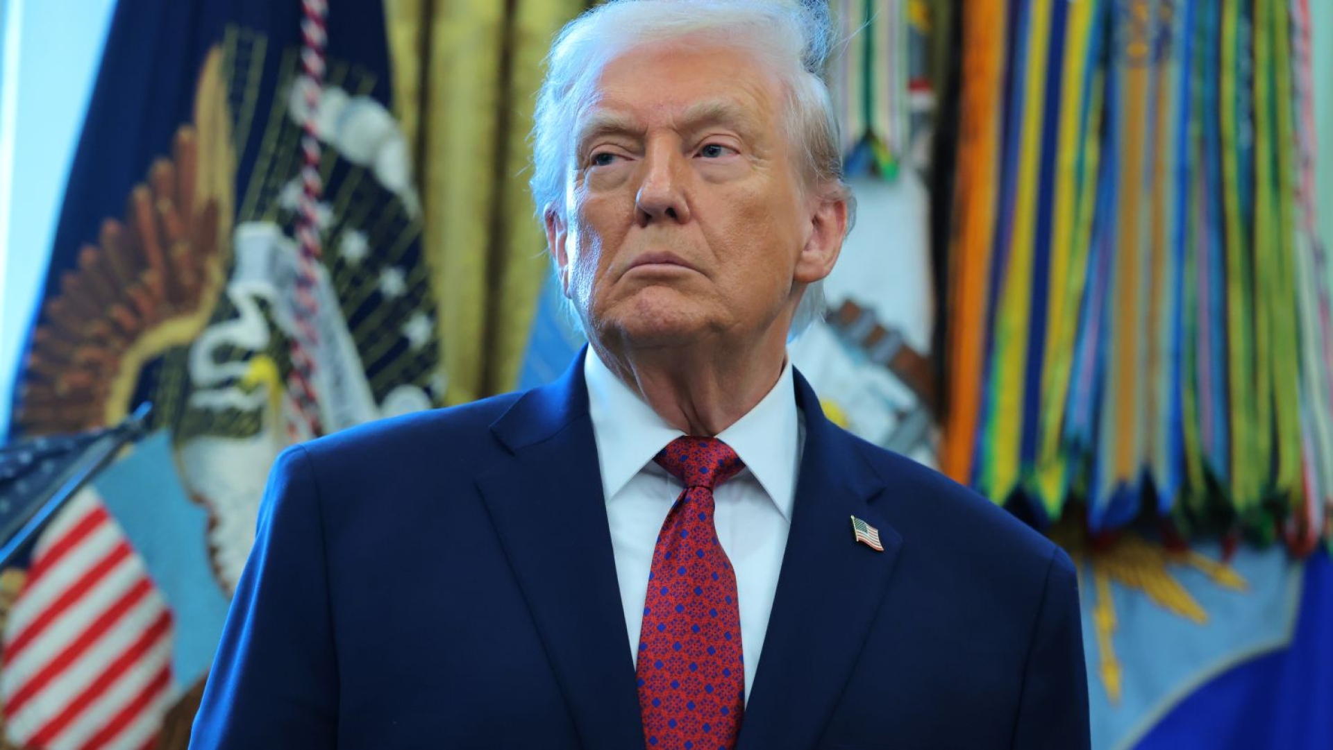 Trump ordena bloqueo total a petroleros sancionados de Venezuela