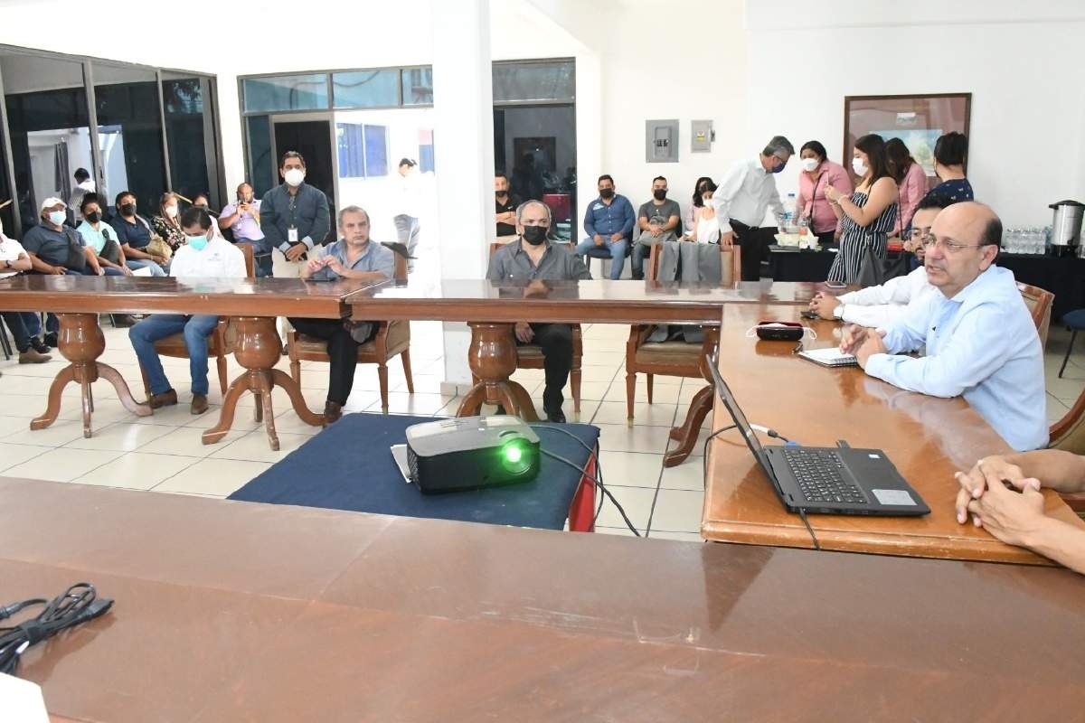 Capacitan a funcionarios de Catastro de la región oriente