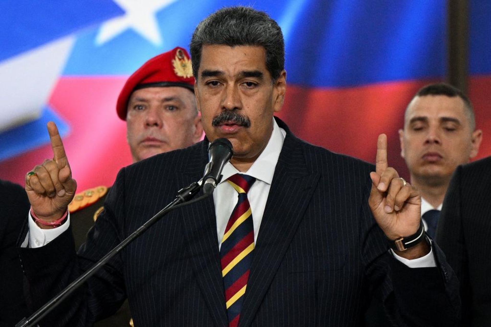 Maduro rechaza diálogo con Machado; 'Es prófuga de la justicia; que se entregue'