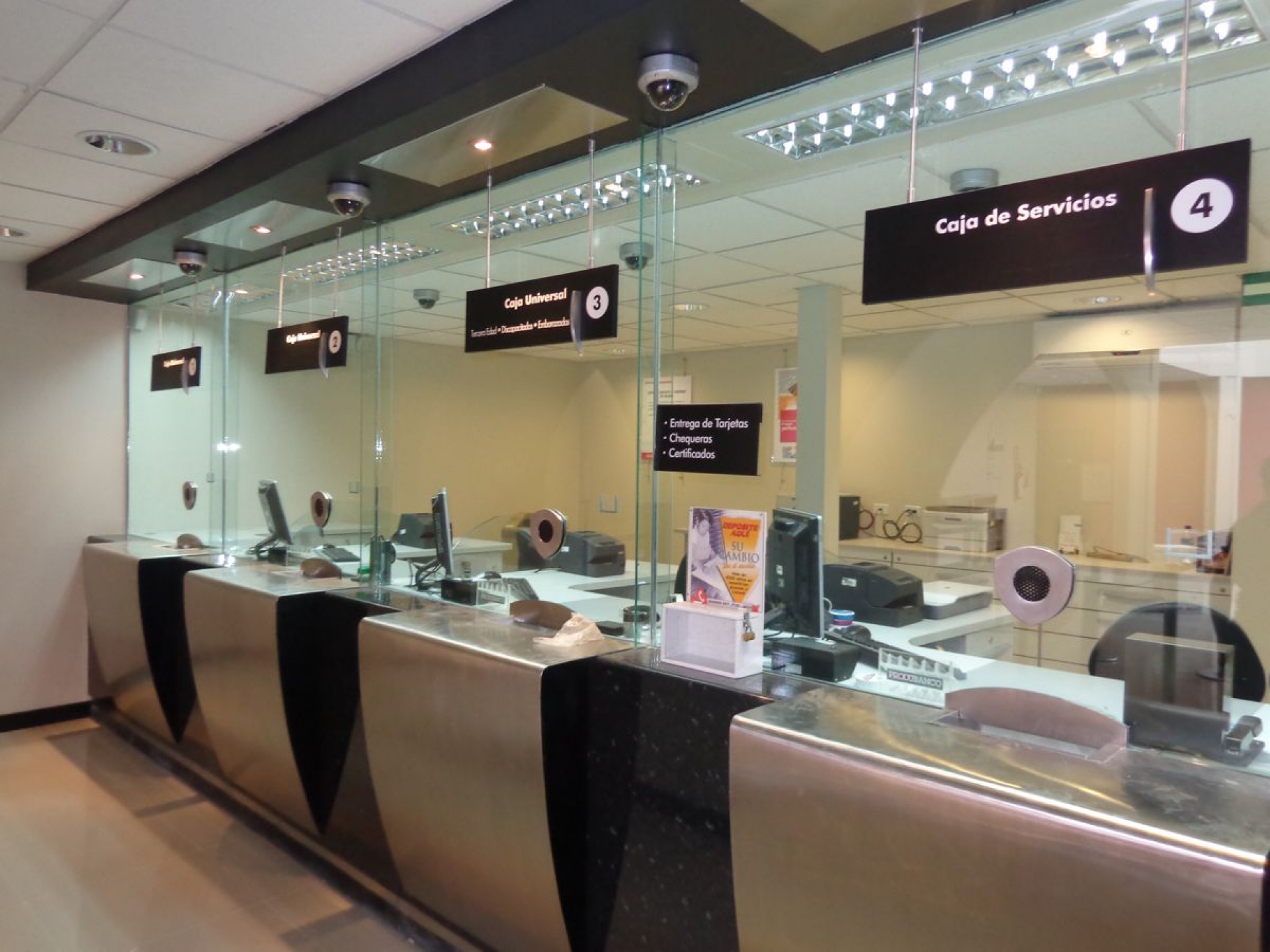 Bancos no abrirán el lunes 1 de febrero de 2021