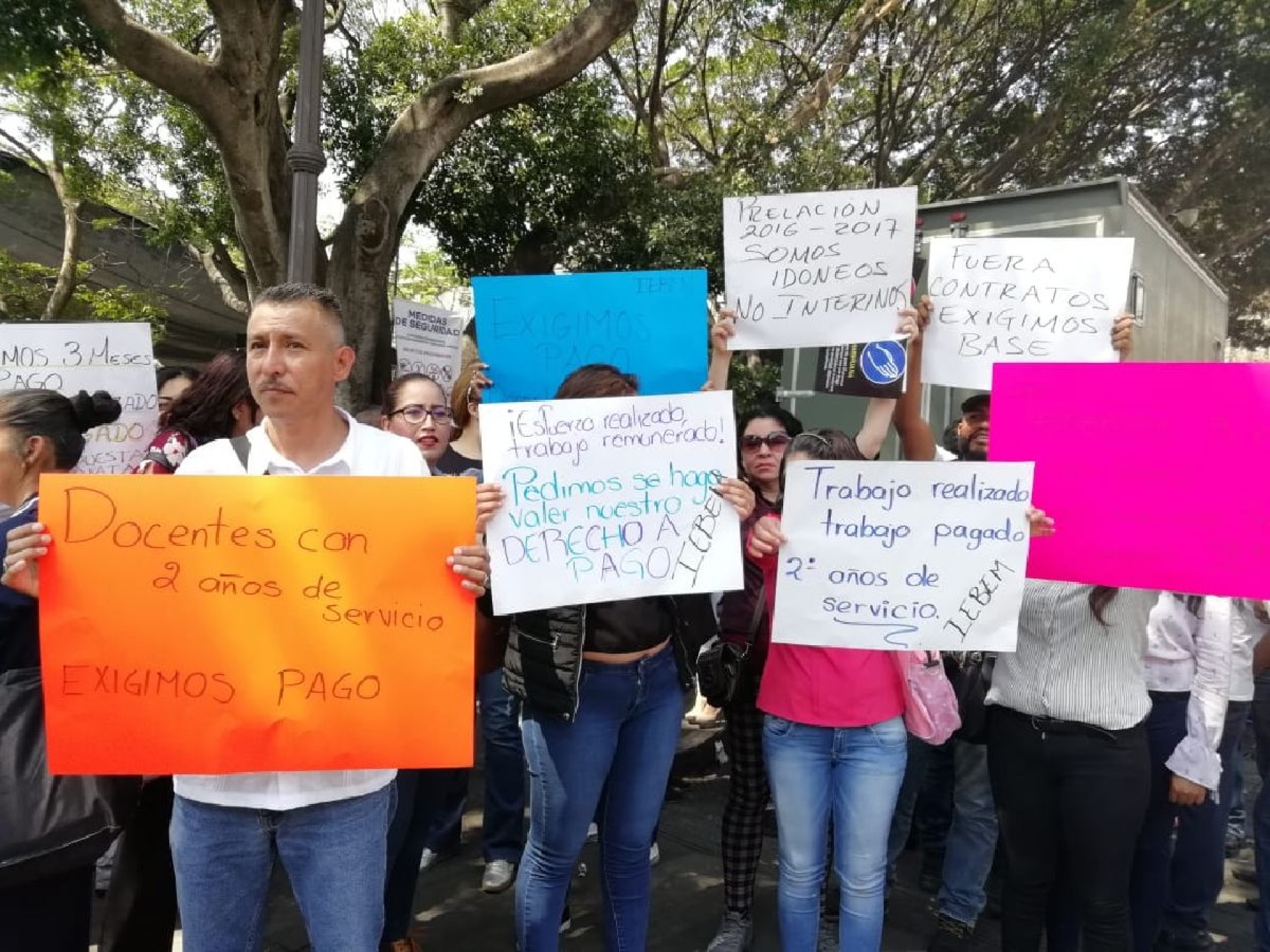 Docentes despedidos exigieron nuevamente su reinstalación