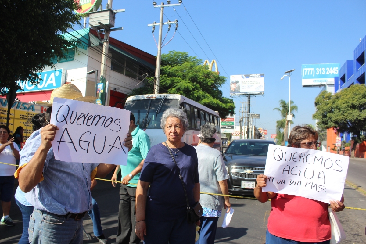 Restablecen servicio de agua en Teopanzolco