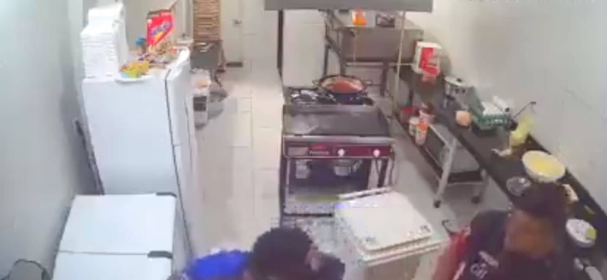 Panadero frustra asalto al golpear con rodillo a ladrón