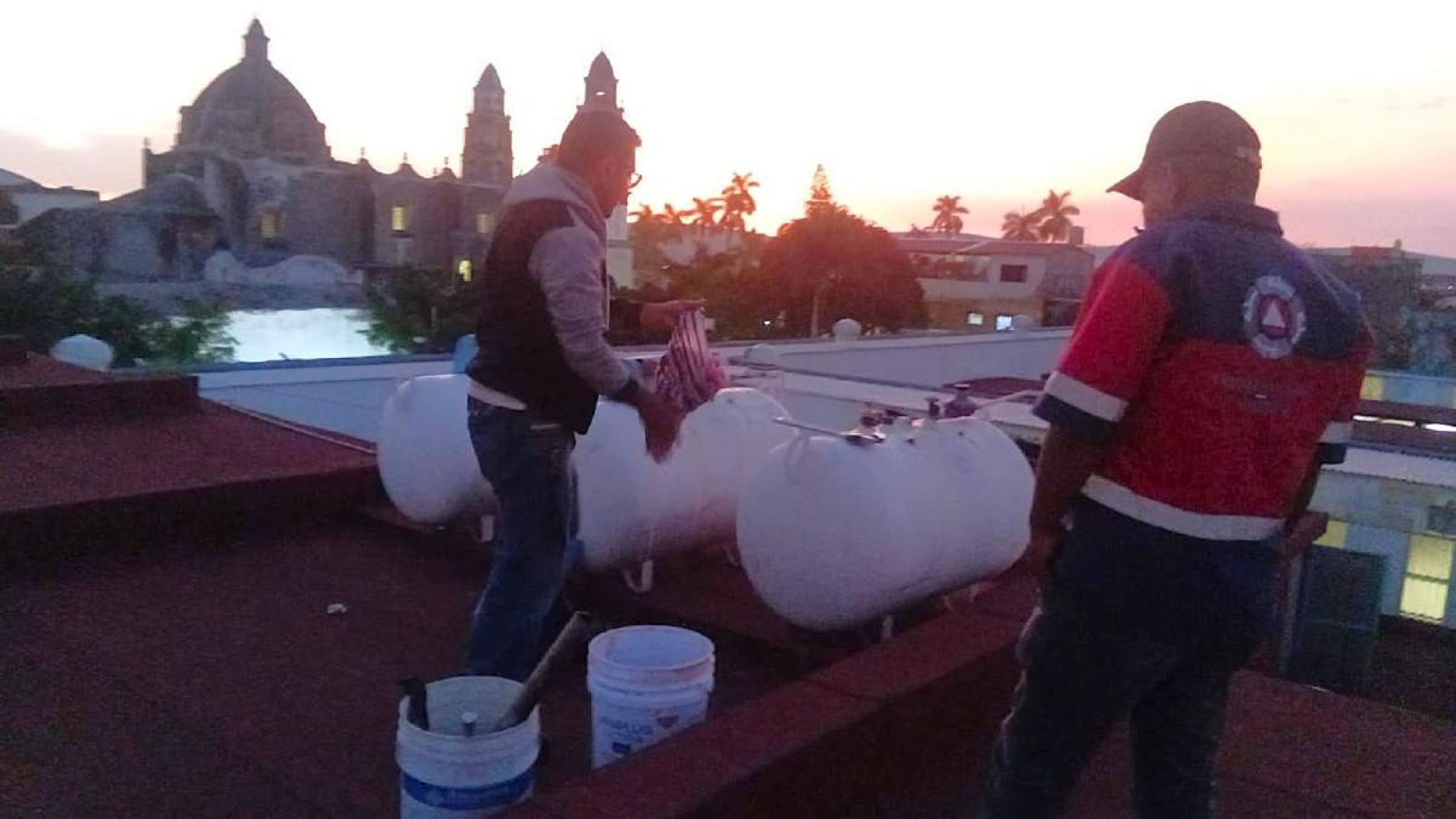 Inicia mantenimiento preventivo a tanques de gas en mercado 'Cuautla'