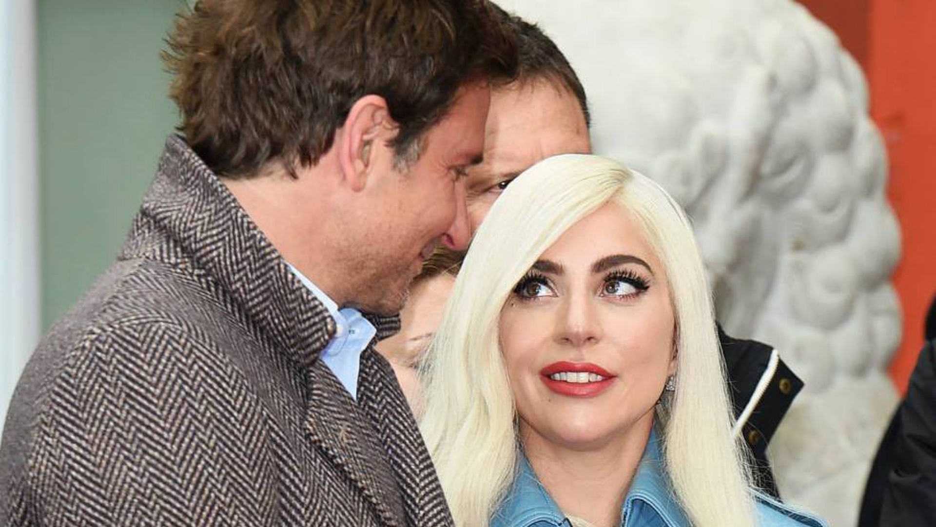 Lady Gaga pide que la dejen al margen de la separación de Bradley Cooper