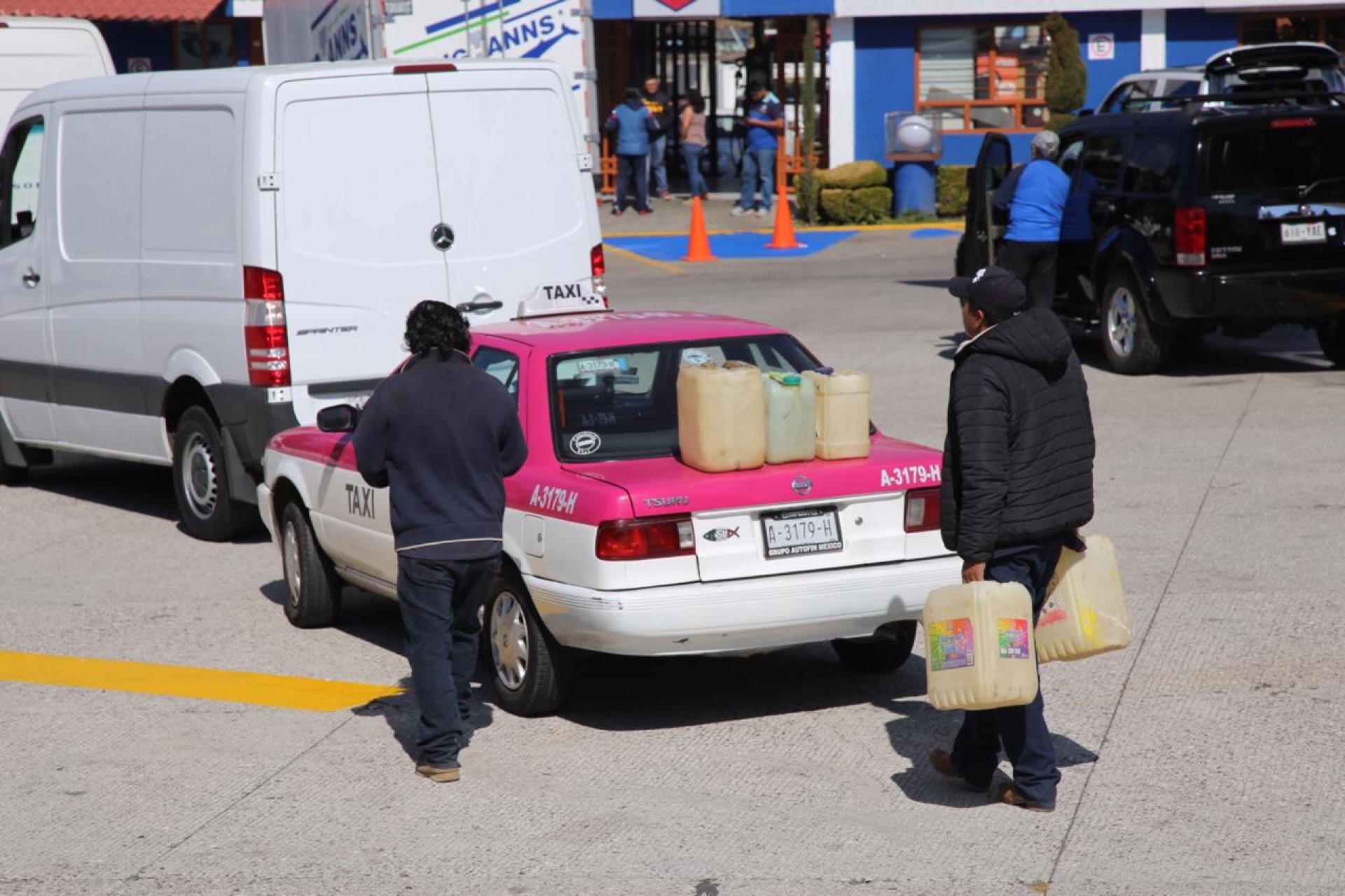 Se busca mitigar riesgo al restringir venta de combustible en recipientes: CEPCM