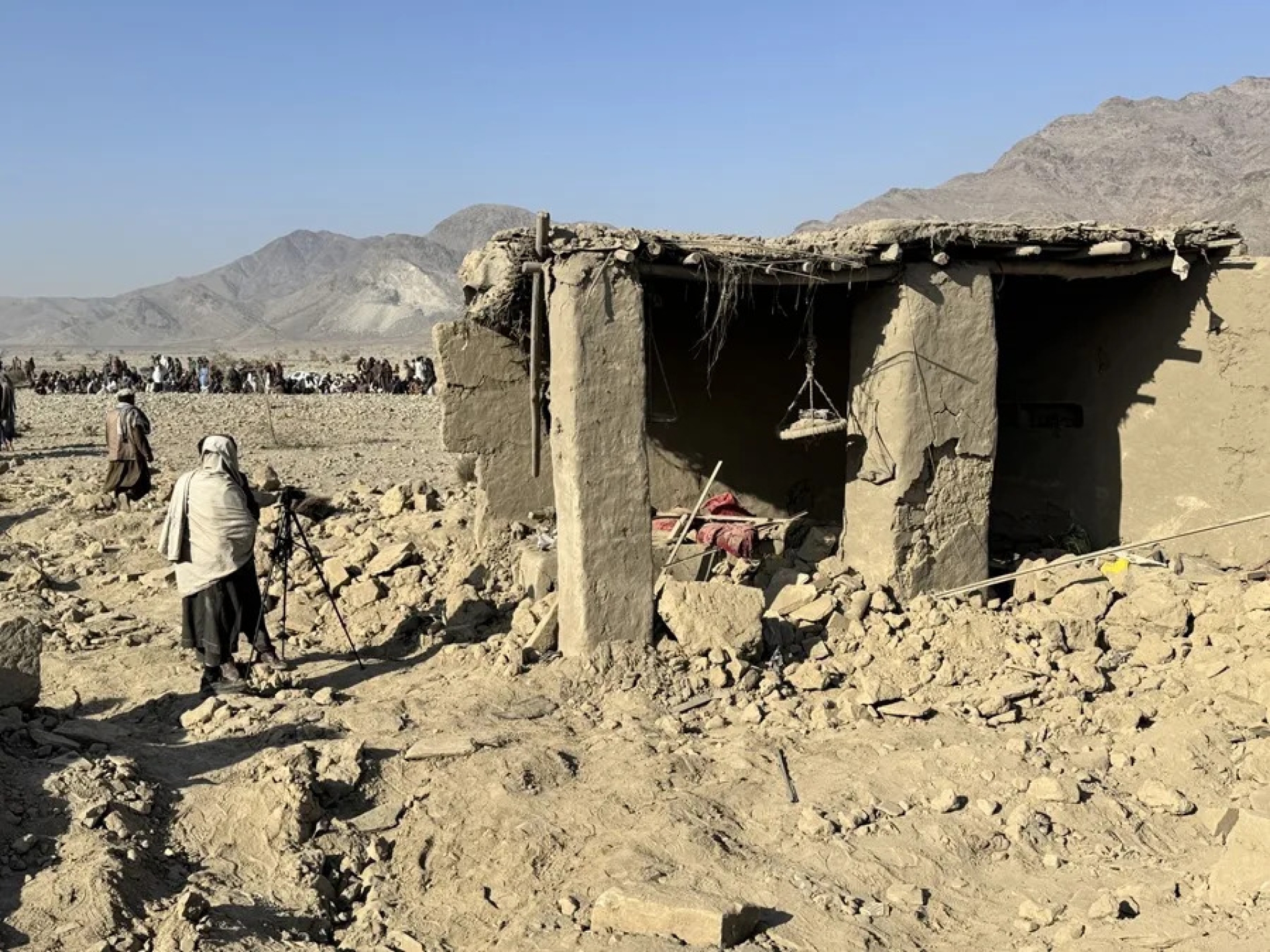 Pakistán bombardea Kabul y provincias afganas en nueva escalada militar