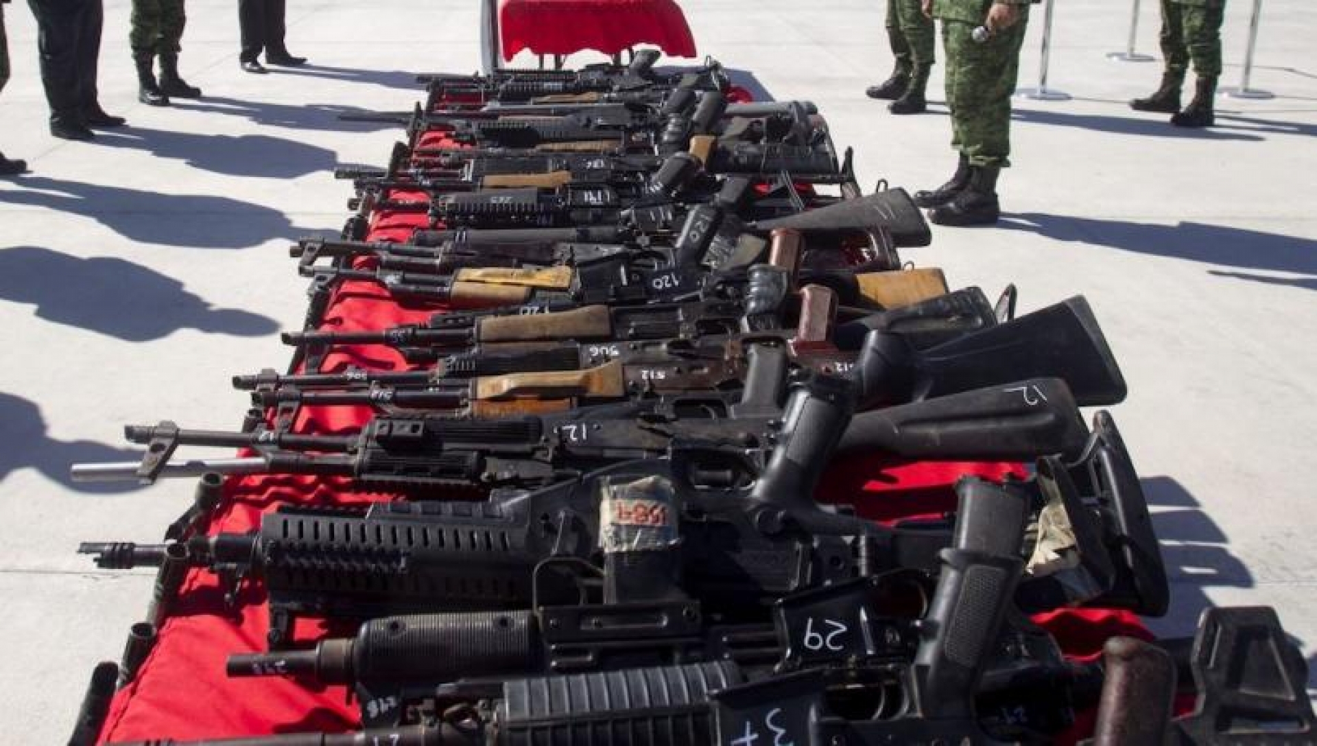 Cártel Jalisco Nueva Generación compró equipo militar en eBay