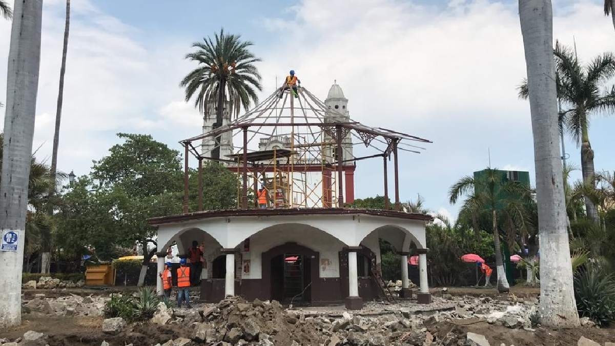 Mobiliario metálico del zócalo de Cuautla será reubicado a colonias
