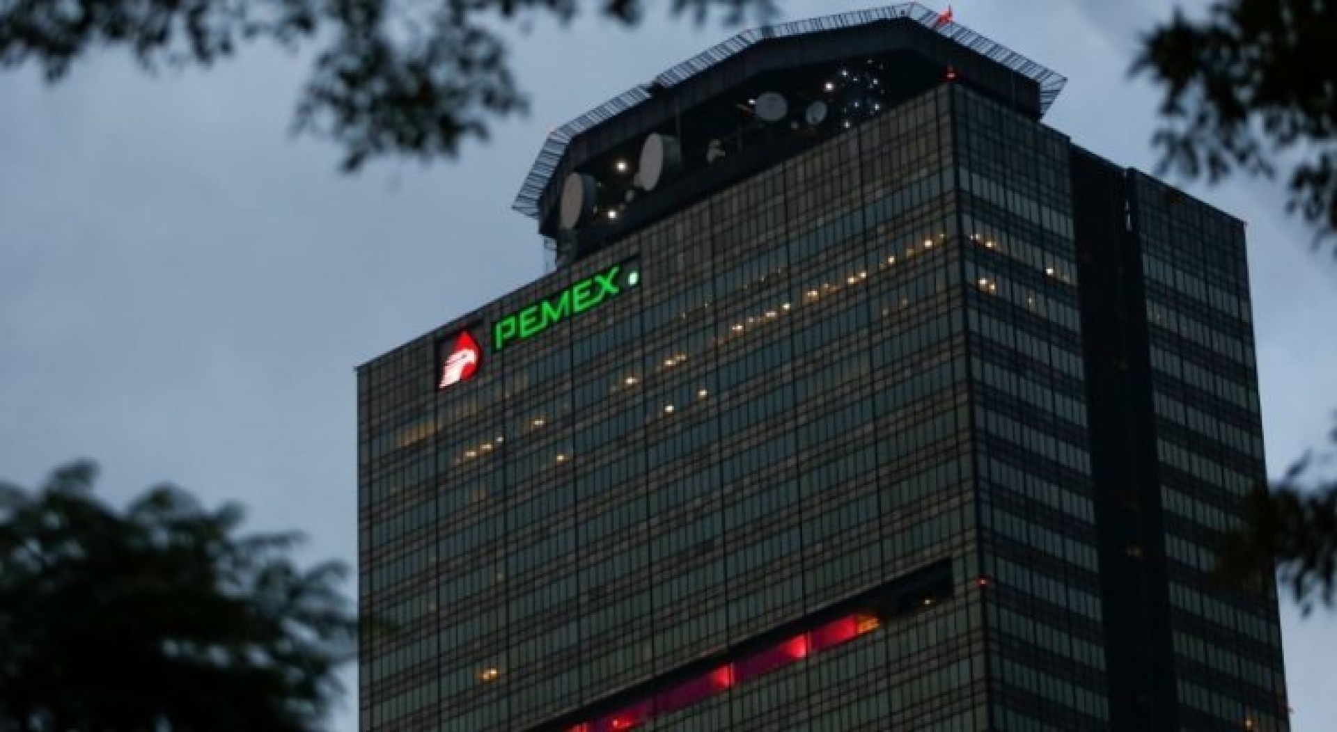 Pemex registra pérdidas por mil 227 mdd en 2018; producción continúa en picada