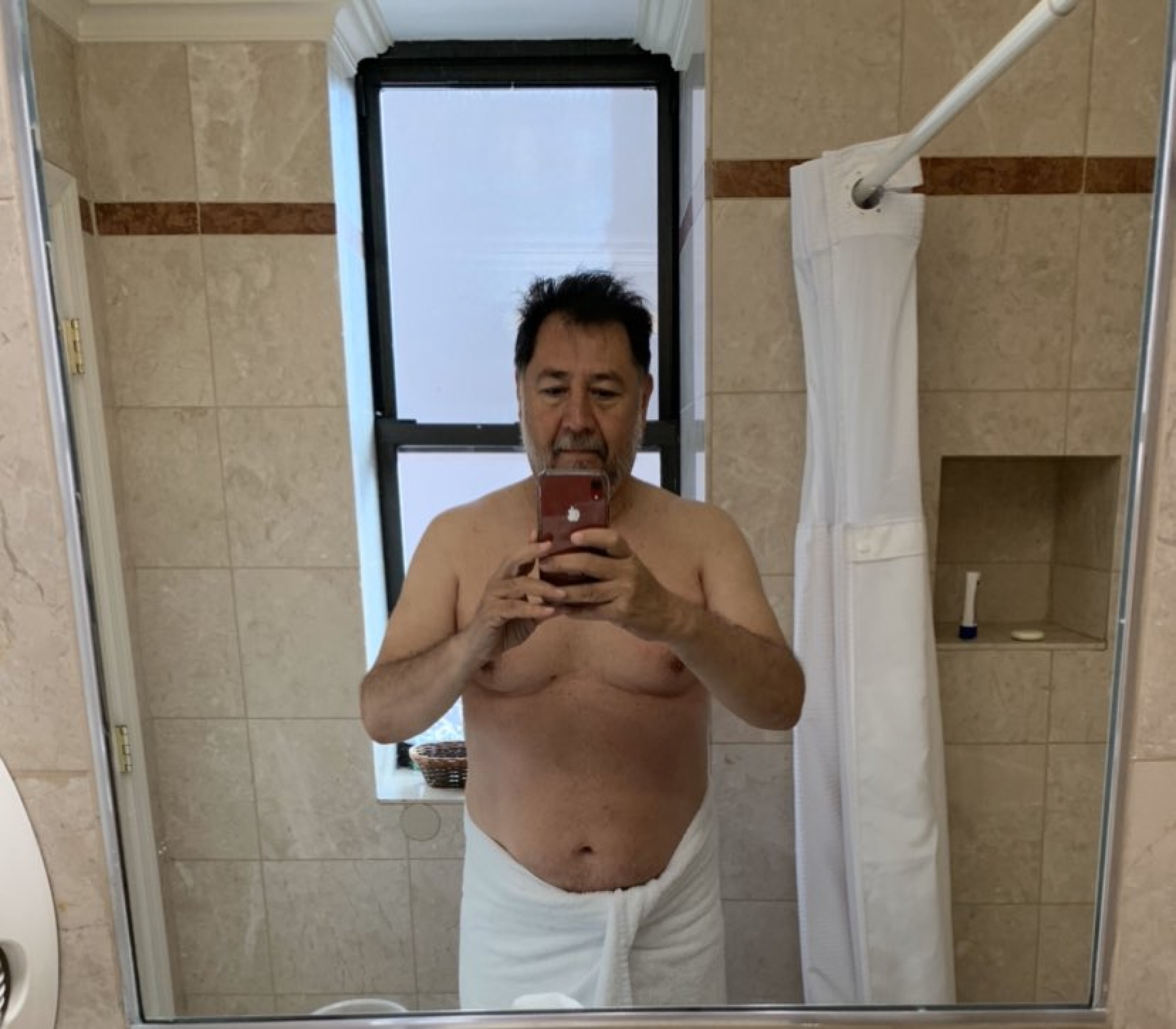 En paños menores, así se muestra Fernández Noroña en redes ¡Y ASÍ LE VA!